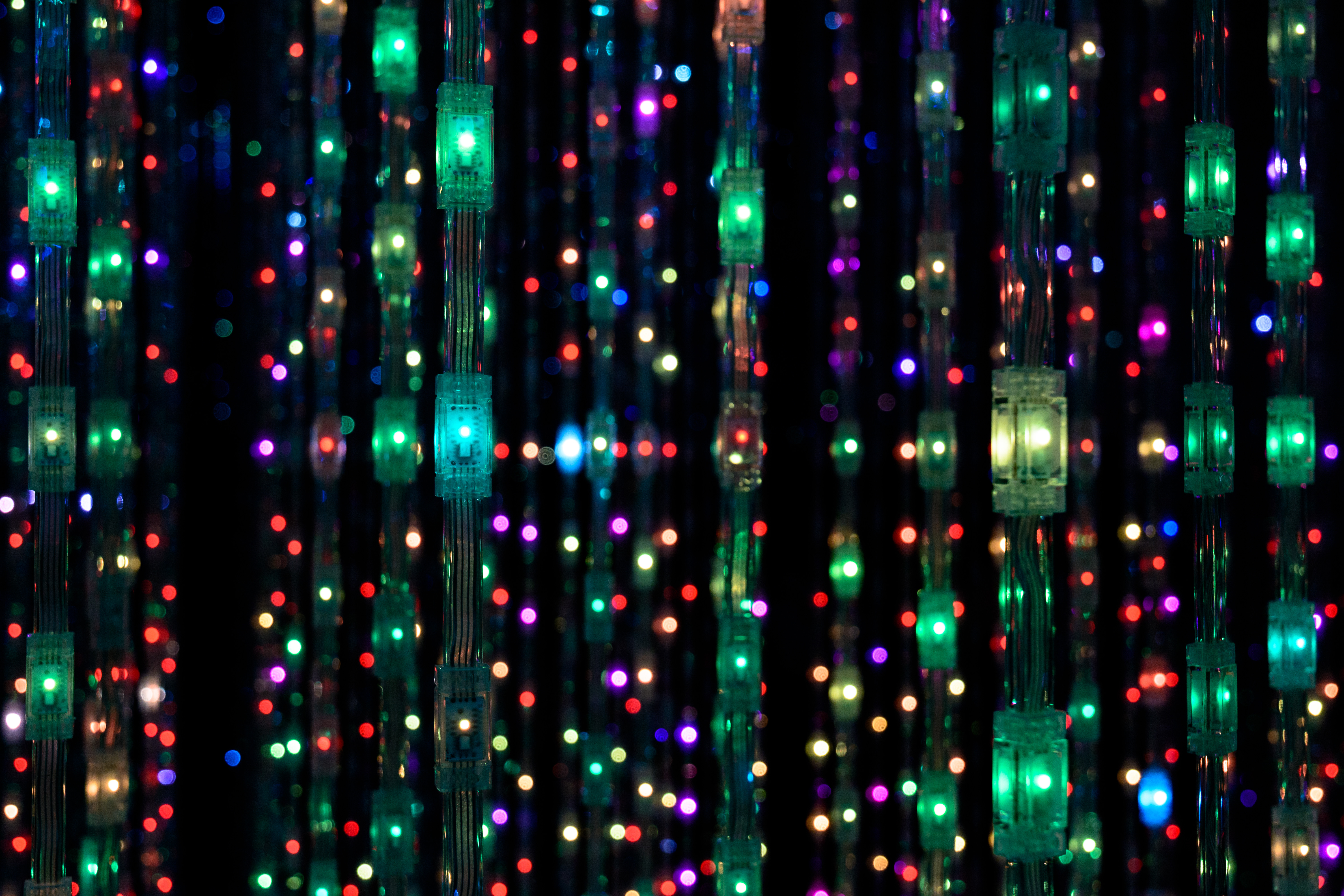 glare, lights, miscellanea, miscellaneous, multicolored, motley, garland, light bulbs wallpapers for tablet
