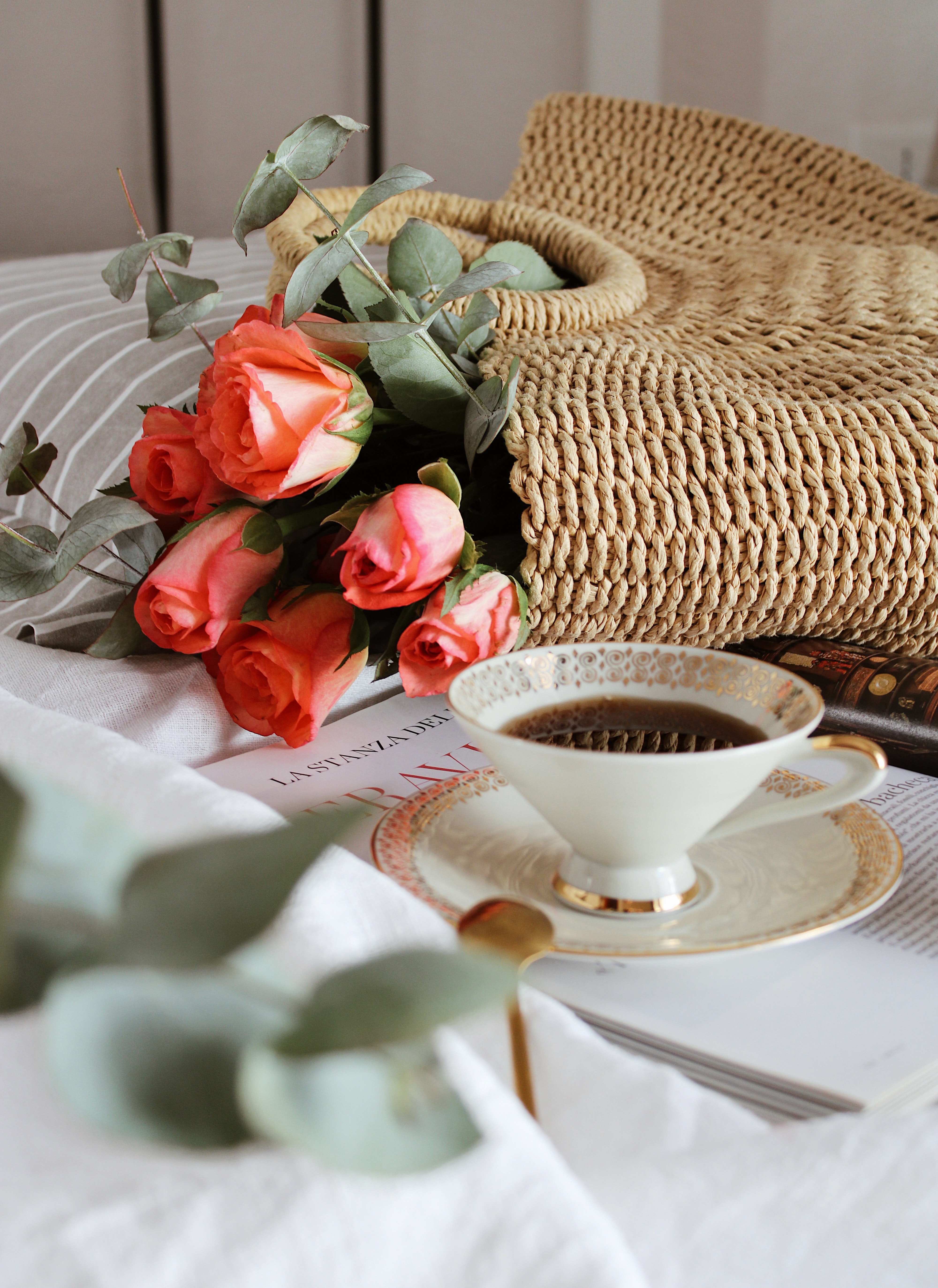 Handy-Wallpaper Blumen, Roses, Verschiedenes, Sonstige, Eine Tasse, Tasse, Tee kostenlos herunterladen.