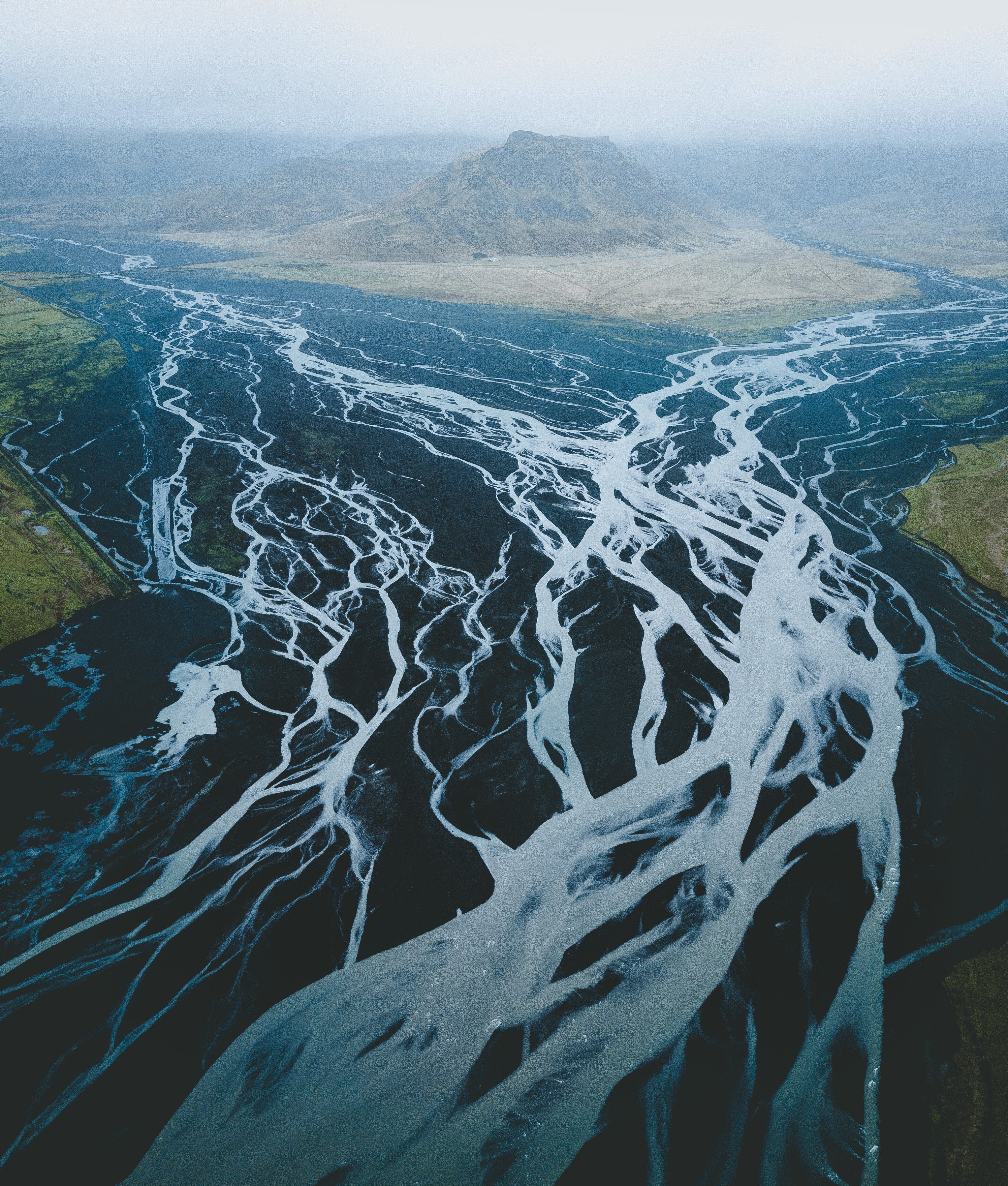 113094 завантажити шпалери ісландія, пейзаж, природа, гори, звивистий, звивистими, вулканічний, вулканічних - заставки і картинки безкоштовно
