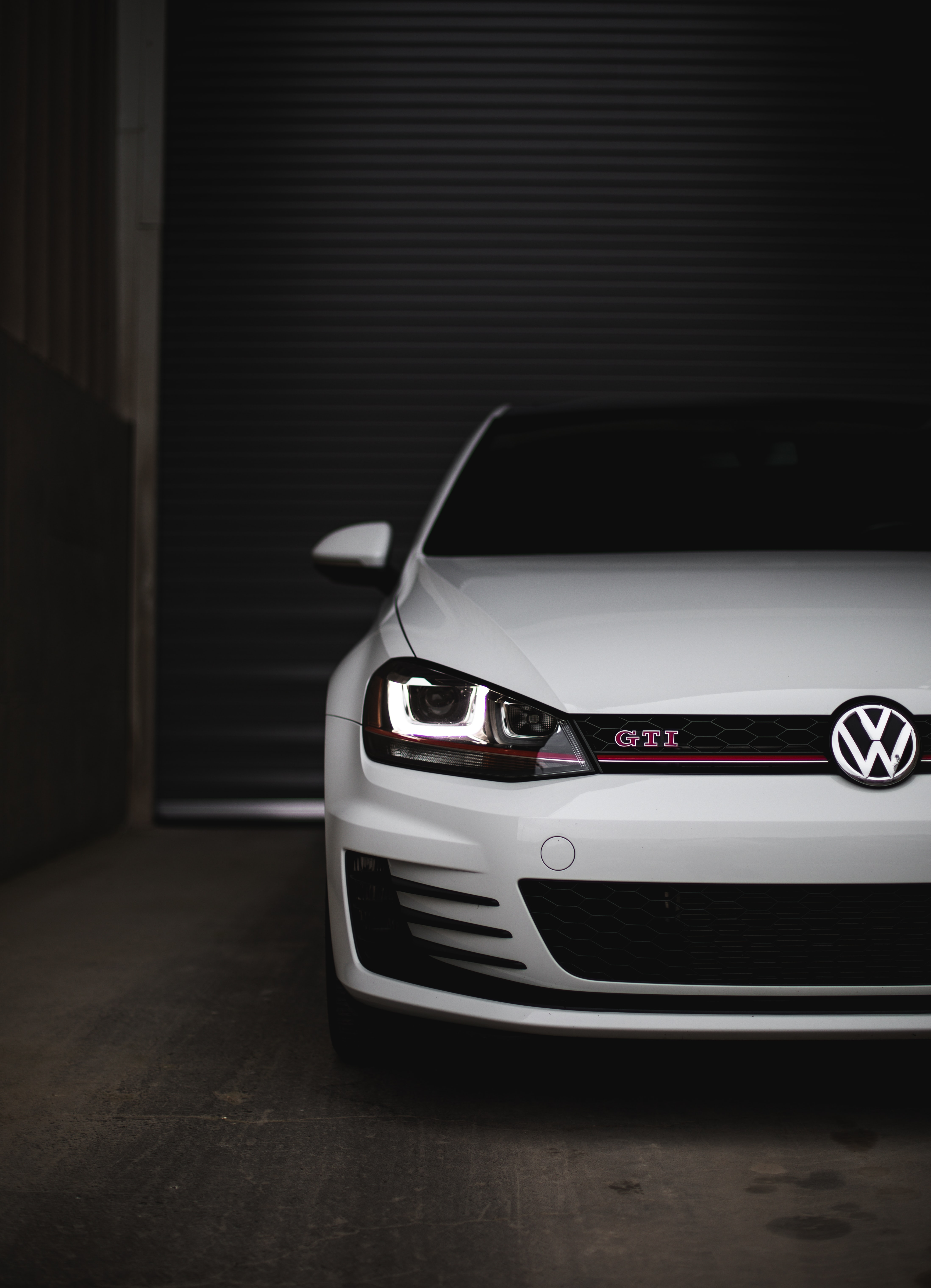 94718 download wallpaper volkswagen golf gti, volkswagen, cars, white, car screensavers and pictures for free