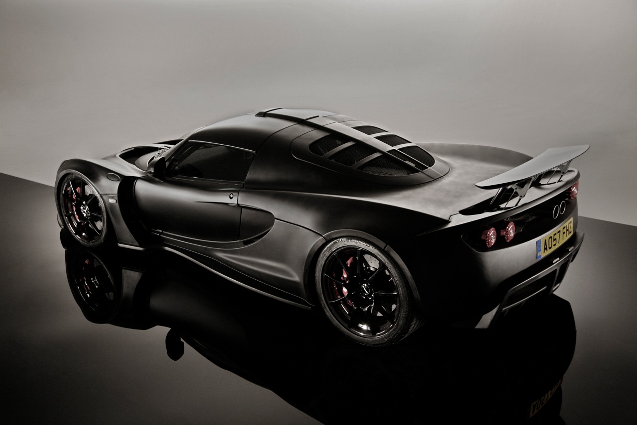 Well car. Суперкар Веном. Lotus Hennessey Venom. Лотус Веном. Lotus Elise Hennessey Venom.