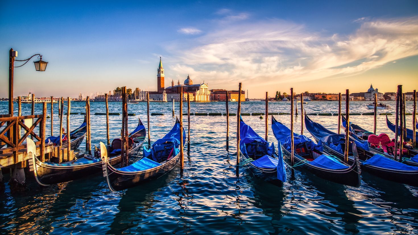 Красивые гондолы Венеция