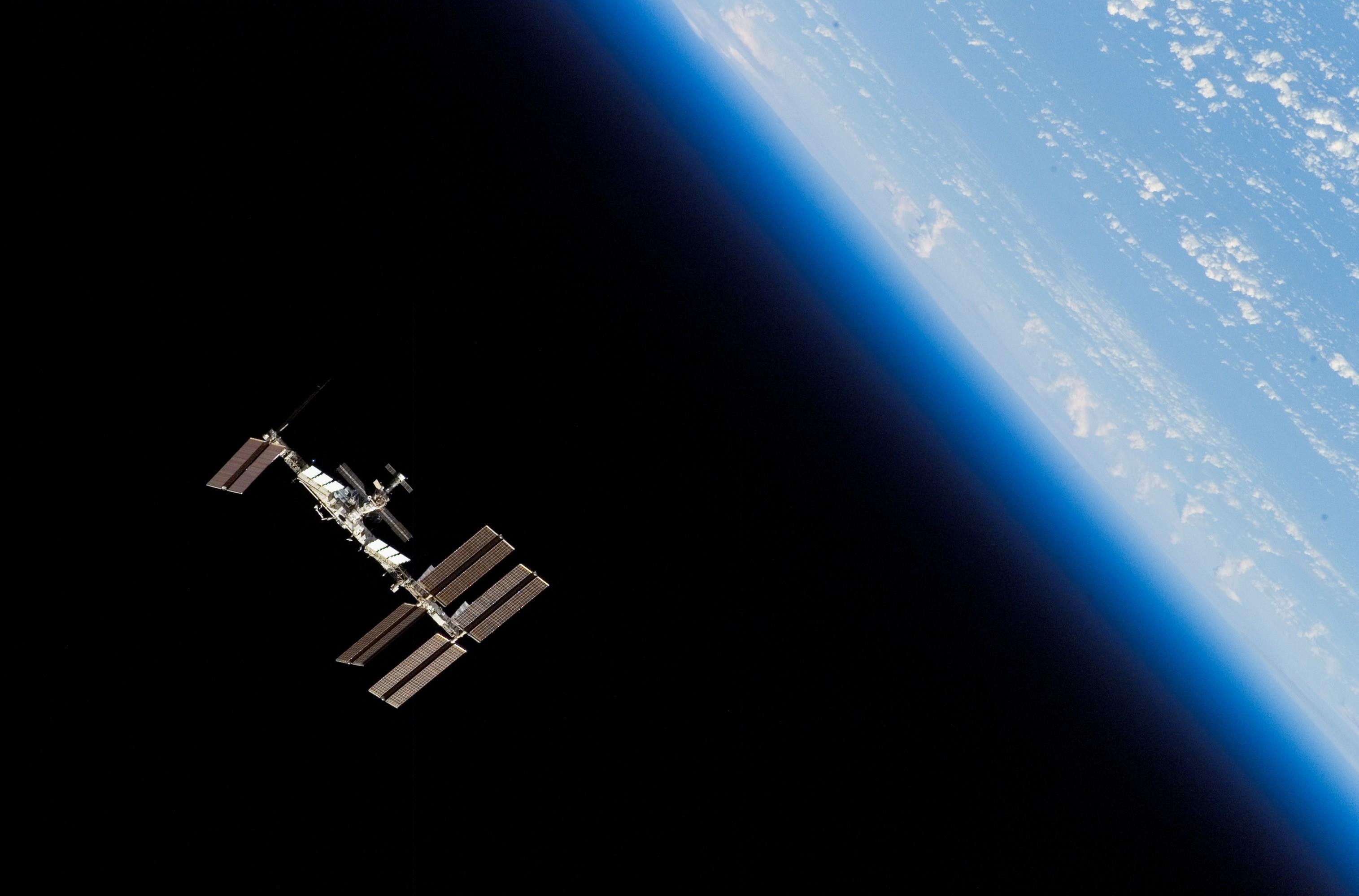 universe, iss station, earth, planet 3d Wallpaper
