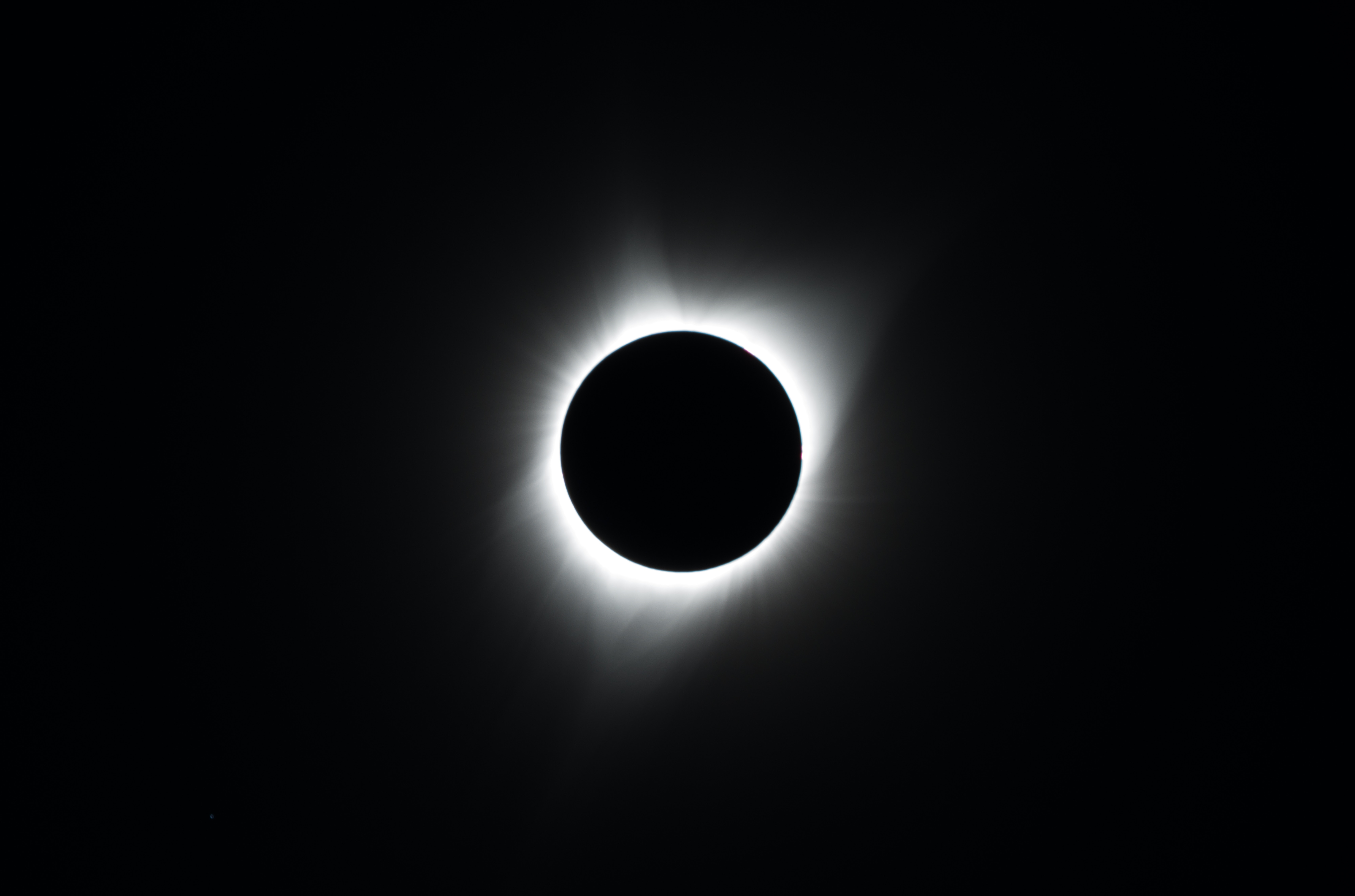 59622 Hintergrundbild herunterladen übernachtung, schwarz, mond, ein kreis, kreis, finsternis, eclipse - Bildschirmschoner und Bilder kostenlos