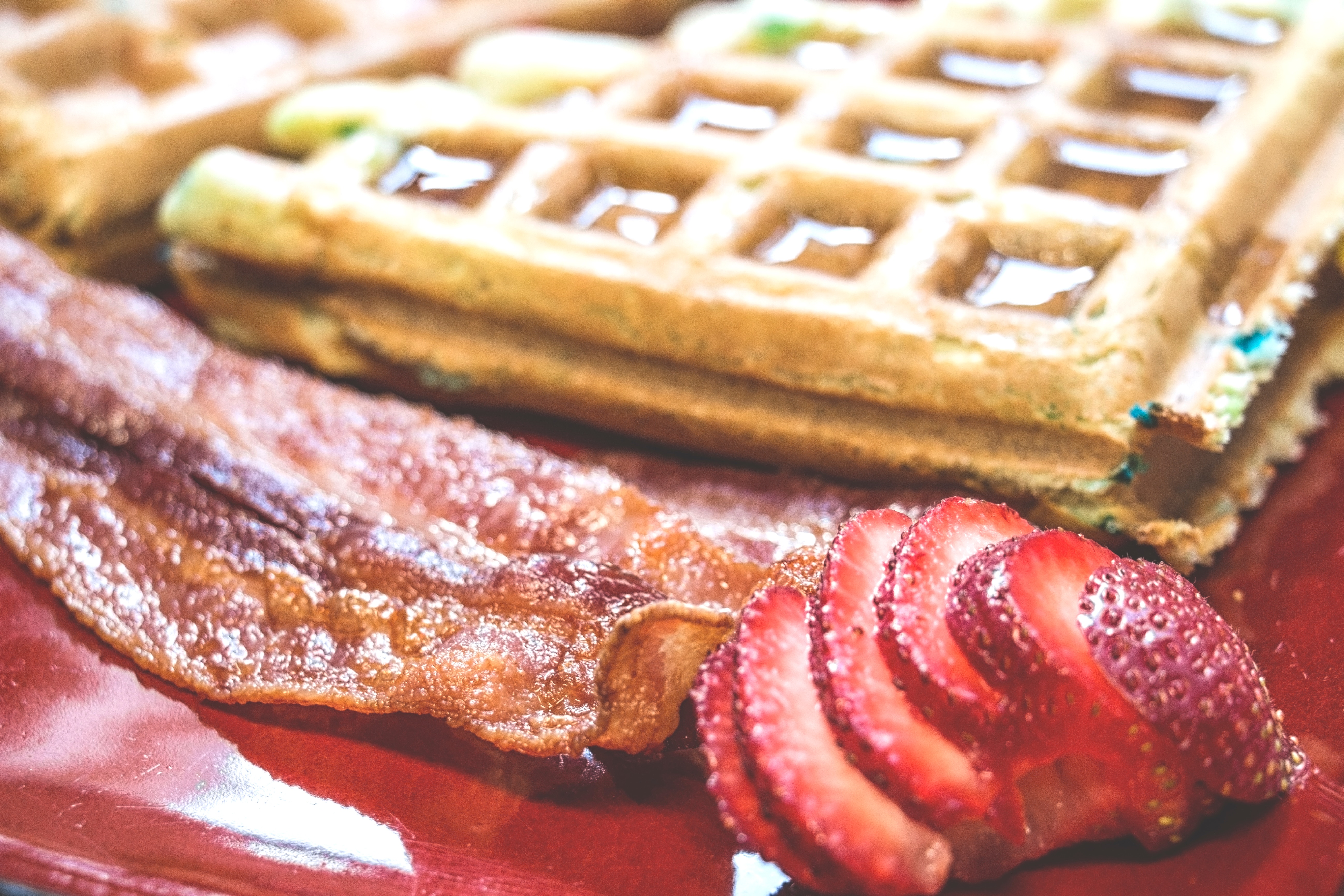 124588 download wallpaper food, strawberry, waffles, breakfast, bacon screensavers and pictures for free