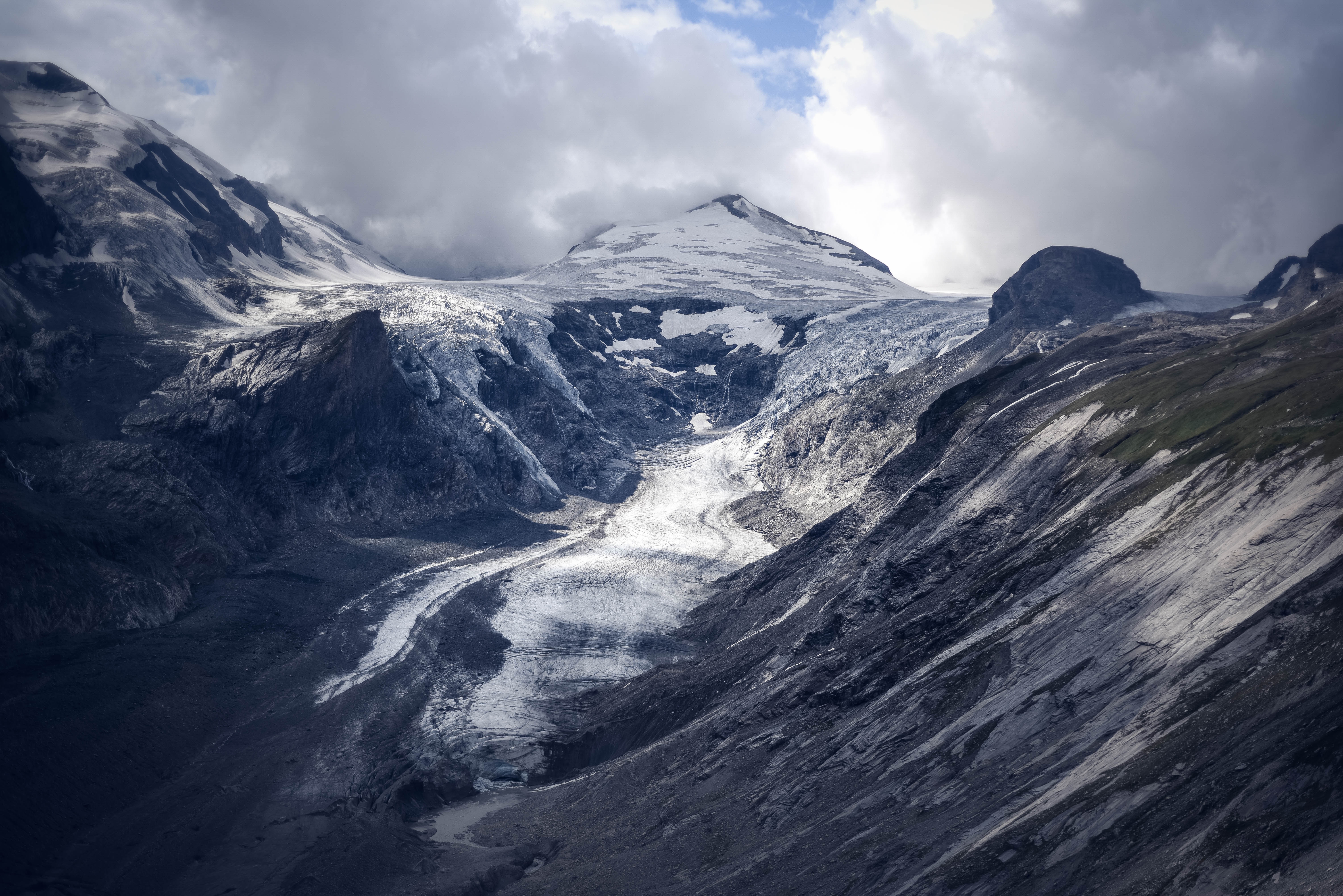 57558 Bildschirmschoner und Hintergrundbilder Gletscher auf Ihrem Telefon. Laden Sie berg, clouds, nebel, natur Bilder kostenlos herunter