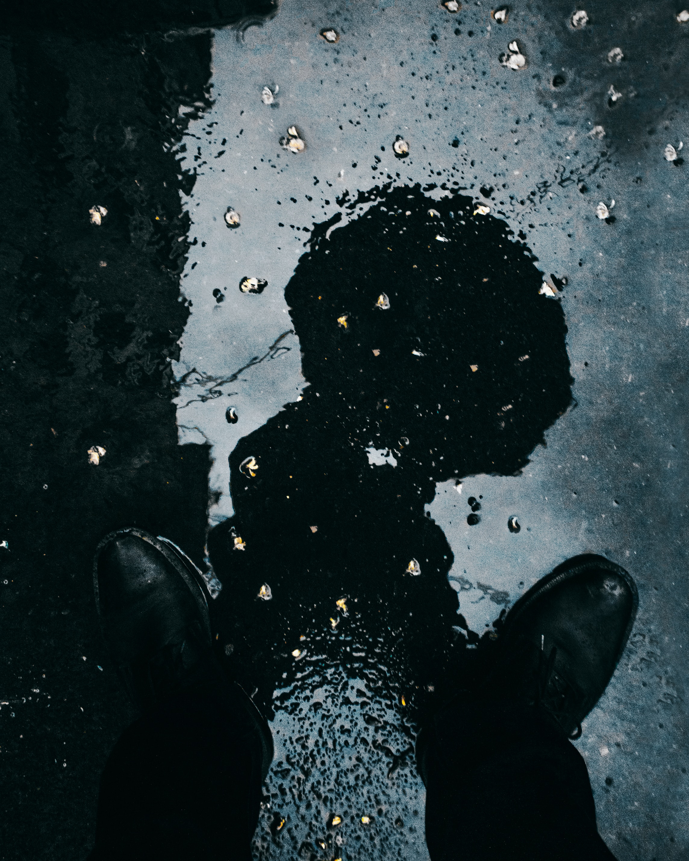 reflection, miscellanea, miscellaneous, legs, wet, asphalt, puddle High Definition image