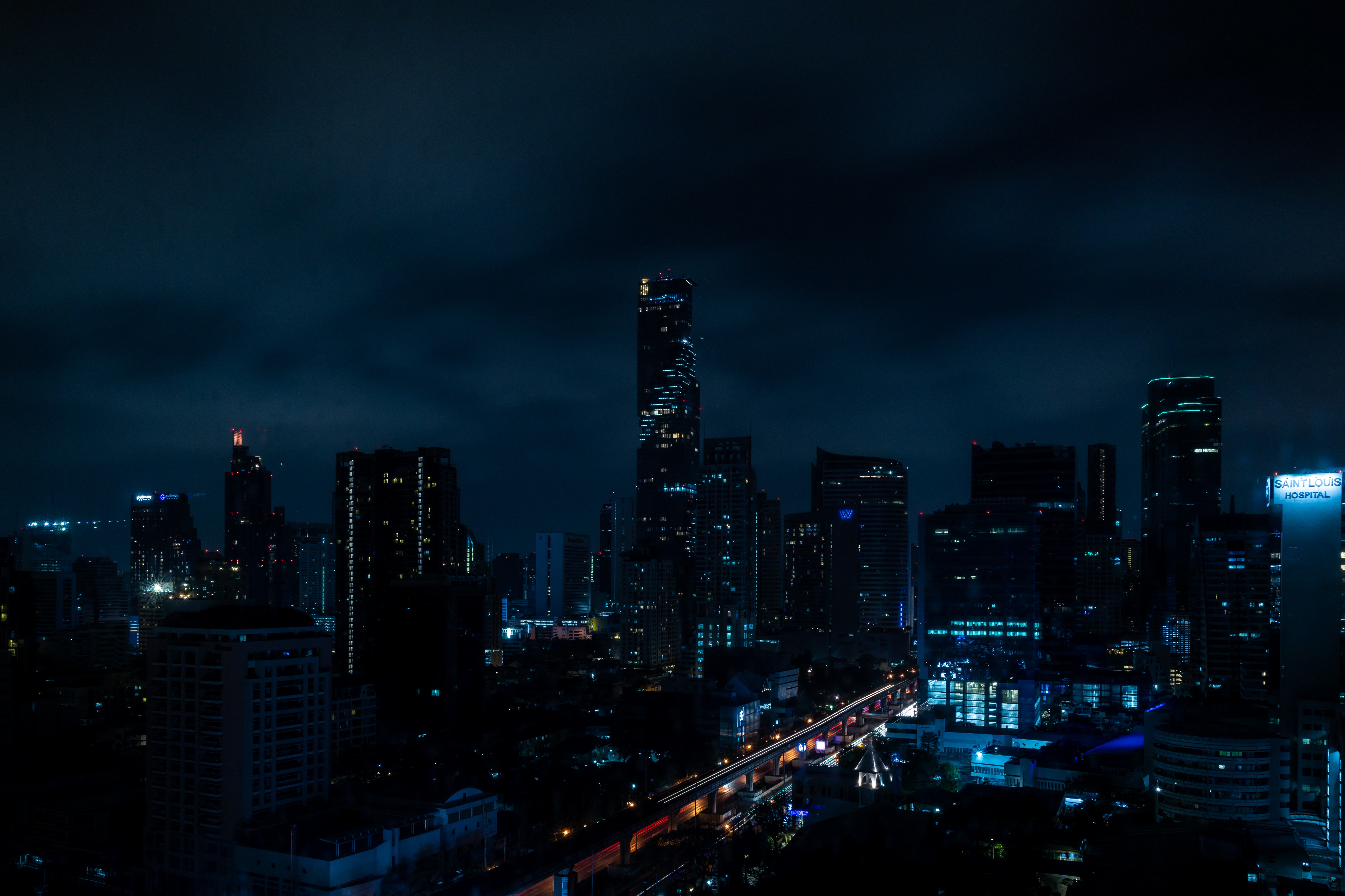 149712 Hintergrundbild herunterladen städte, nächtliche stadt, night city, lichter der stadt, city lights, beleuchtung, dunkelheit, thailand - Bildschirmschoner und Bilder kostenlos