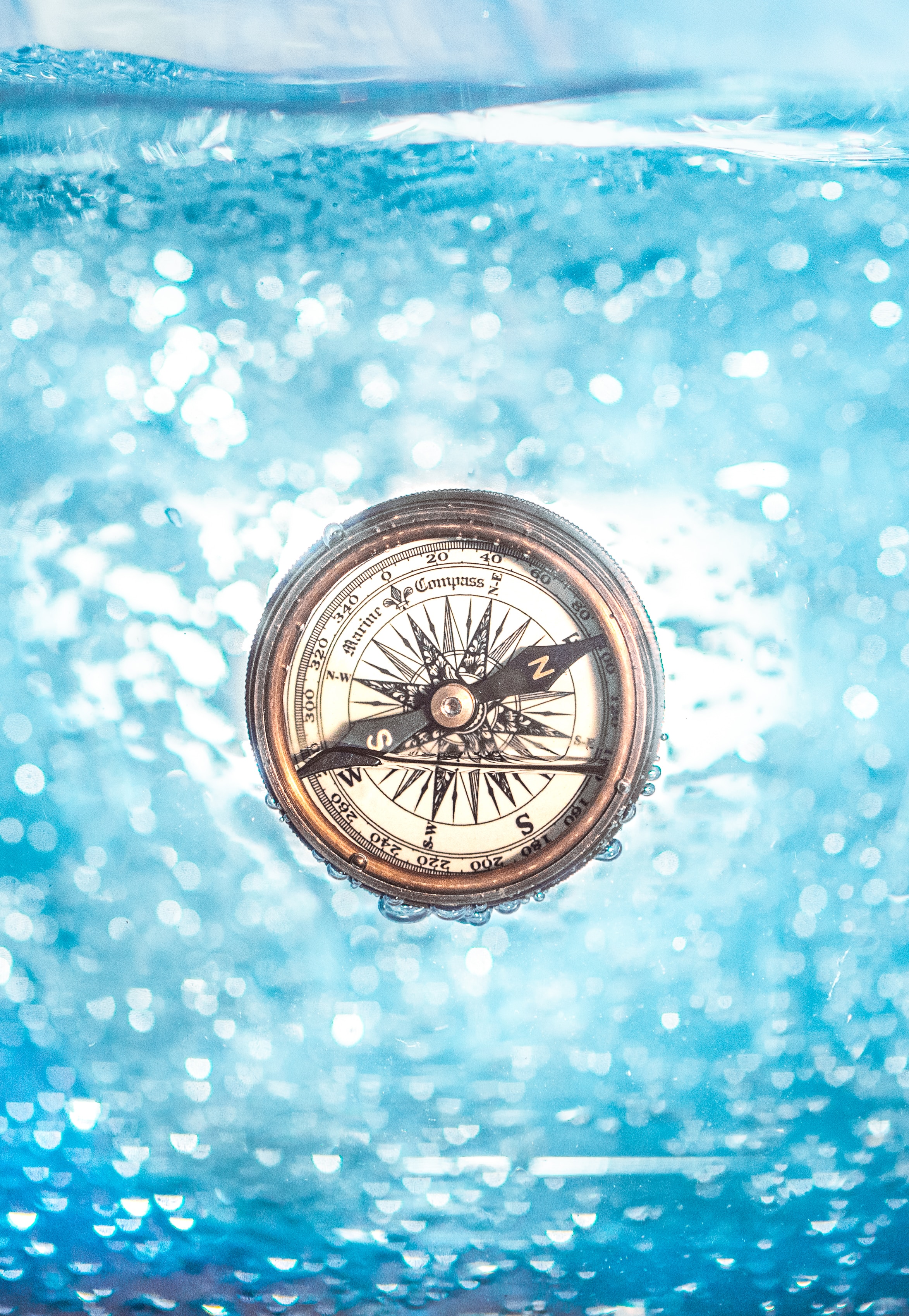 52046 Screensavers and Wallpapers Underwater for phone. Download water, miscellanea, miscellaneous, immersion, compass, under water, underwater pictures for free
