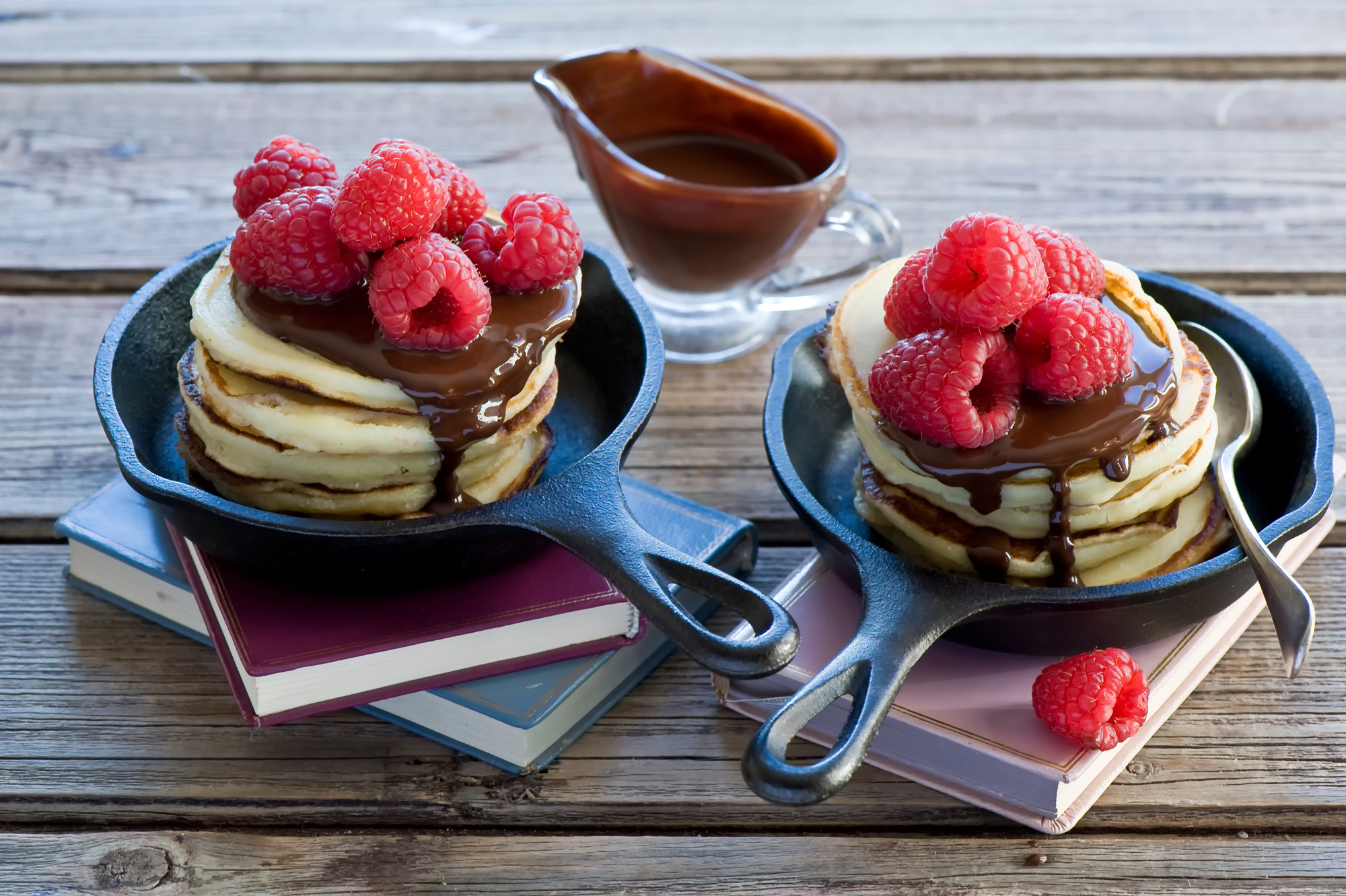 100253 download wallpaper food, chocolate, raspberry, fritter, breakfast, pancake screensavers and pictures for free