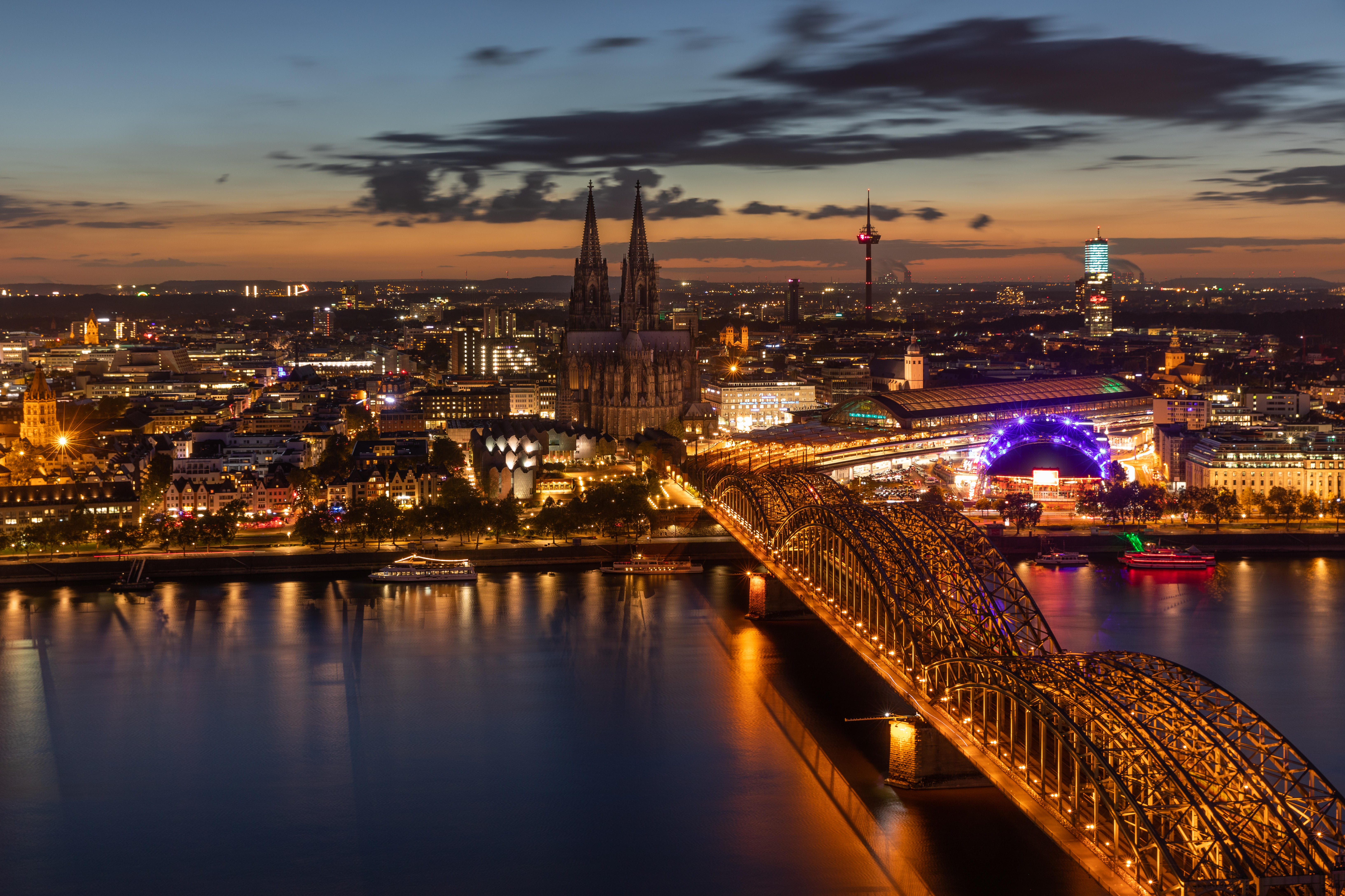133245 download wallpaper cities, architecture, night city, city lights, bridge, koln, cologne screensavers and pictures for free