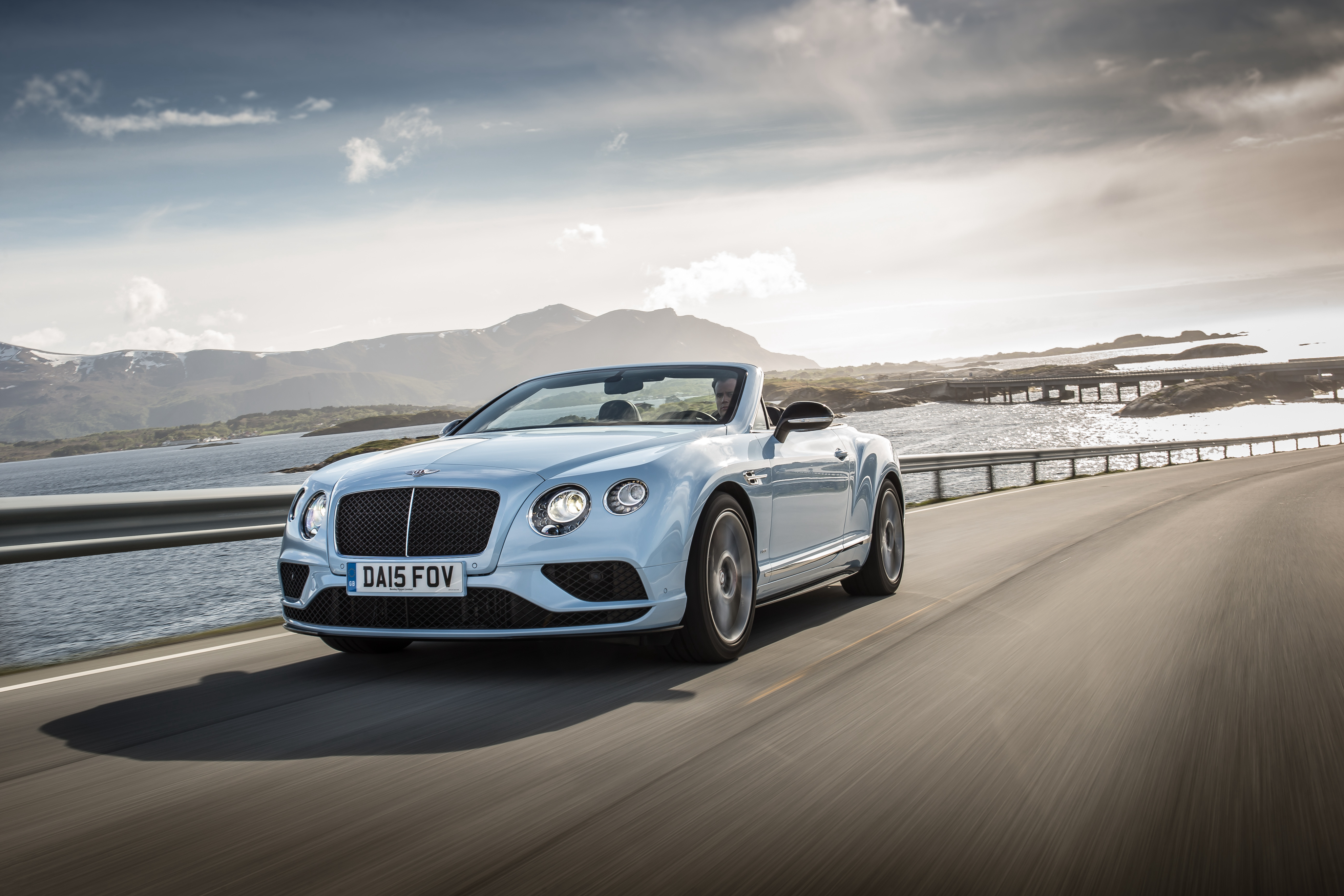 87456 Screensavers and Wallpapers Bentley for phone. Download bentley, cars, side view, cabriolet, gt, v8, continental pictures for free