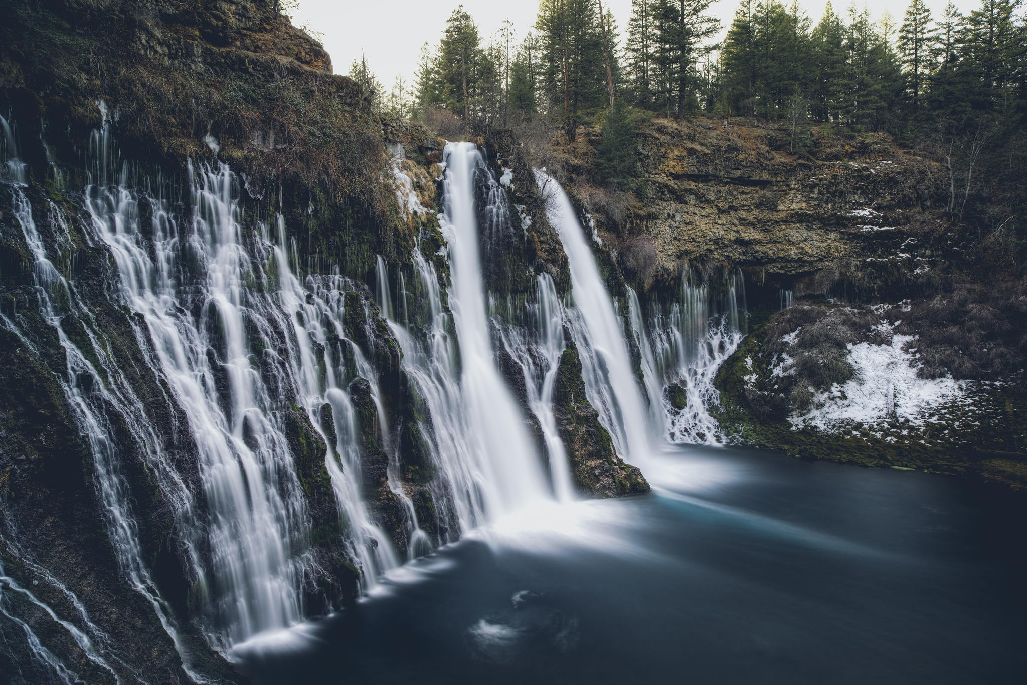 下载手机图片:沙斯塔县, 伯尼瀑布, 麦克阿瑟 伯尼瀑布纪念州立公园, 加利福尼亚, 瀑布, 自然，免费356966。