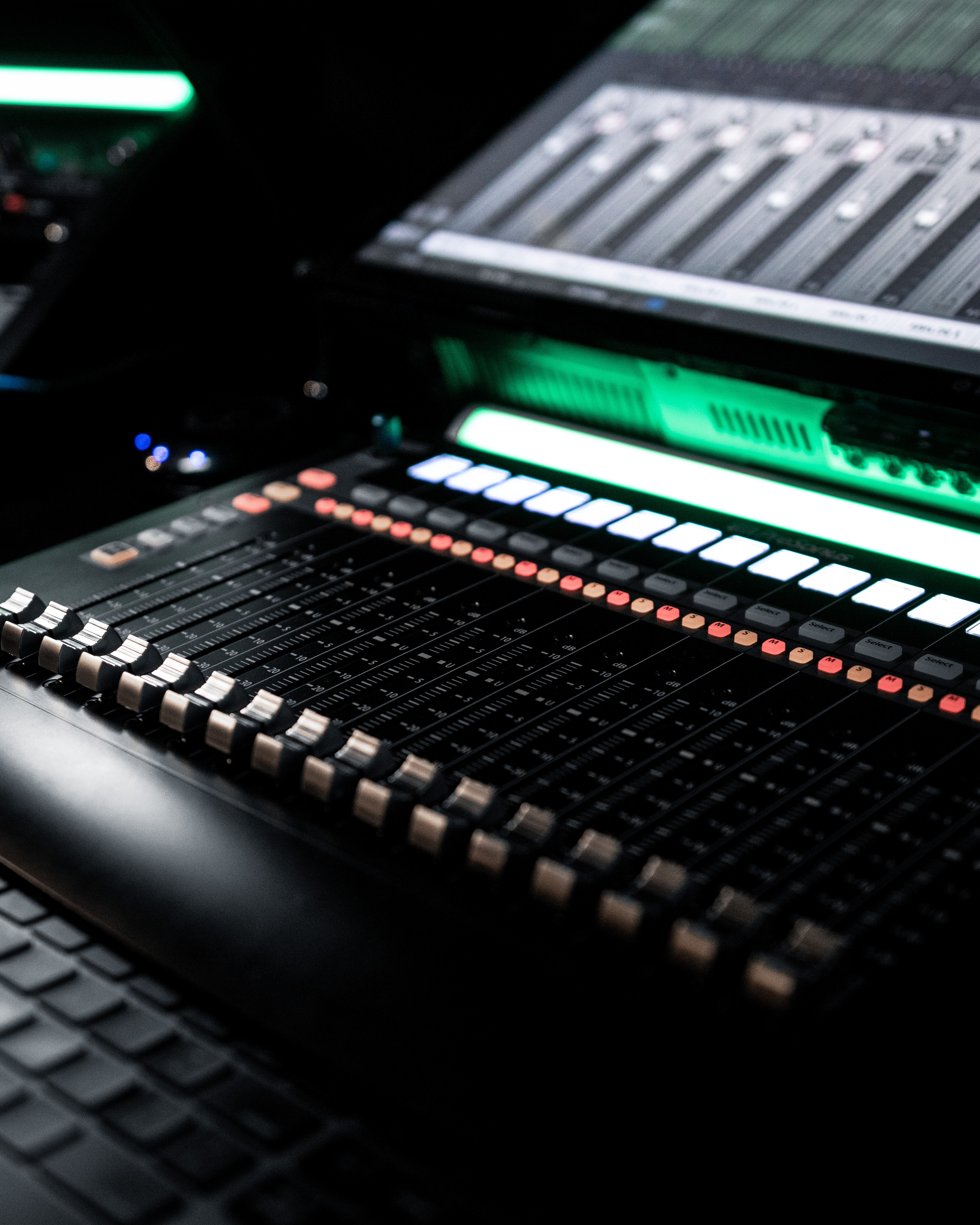 sound recording, music, equalizer, mixer, remote controller, desk lock screen backgrounds
