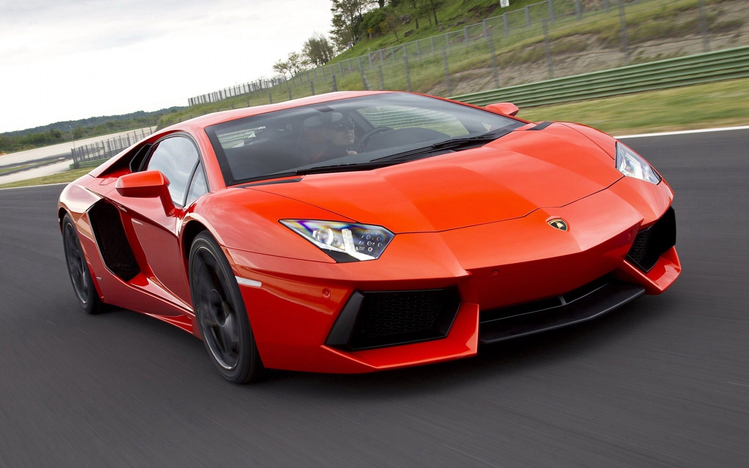 Laden Sie das Auto, Cars, Der Verkehr, Bewegung, Stil, Lamborghini Aventador-Bild kostenlos auf Ihren PC-Desktop herunter