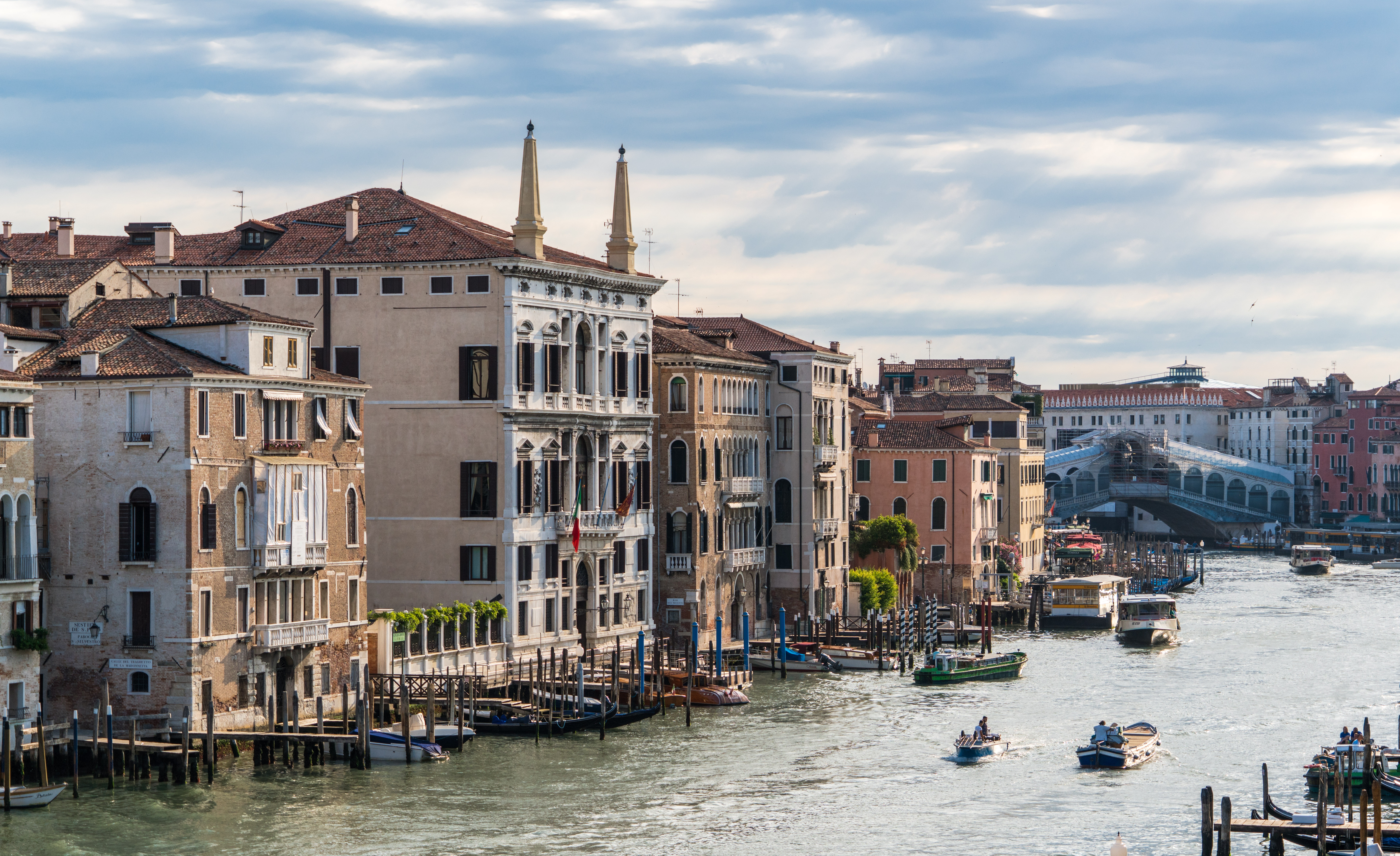 108065 Bildschirmschoner und Hintergrundbilder Venedig auf Ihrem Telefon. Laden Sie städte, kanal, italien, rialto Bilder kostenlos herunter