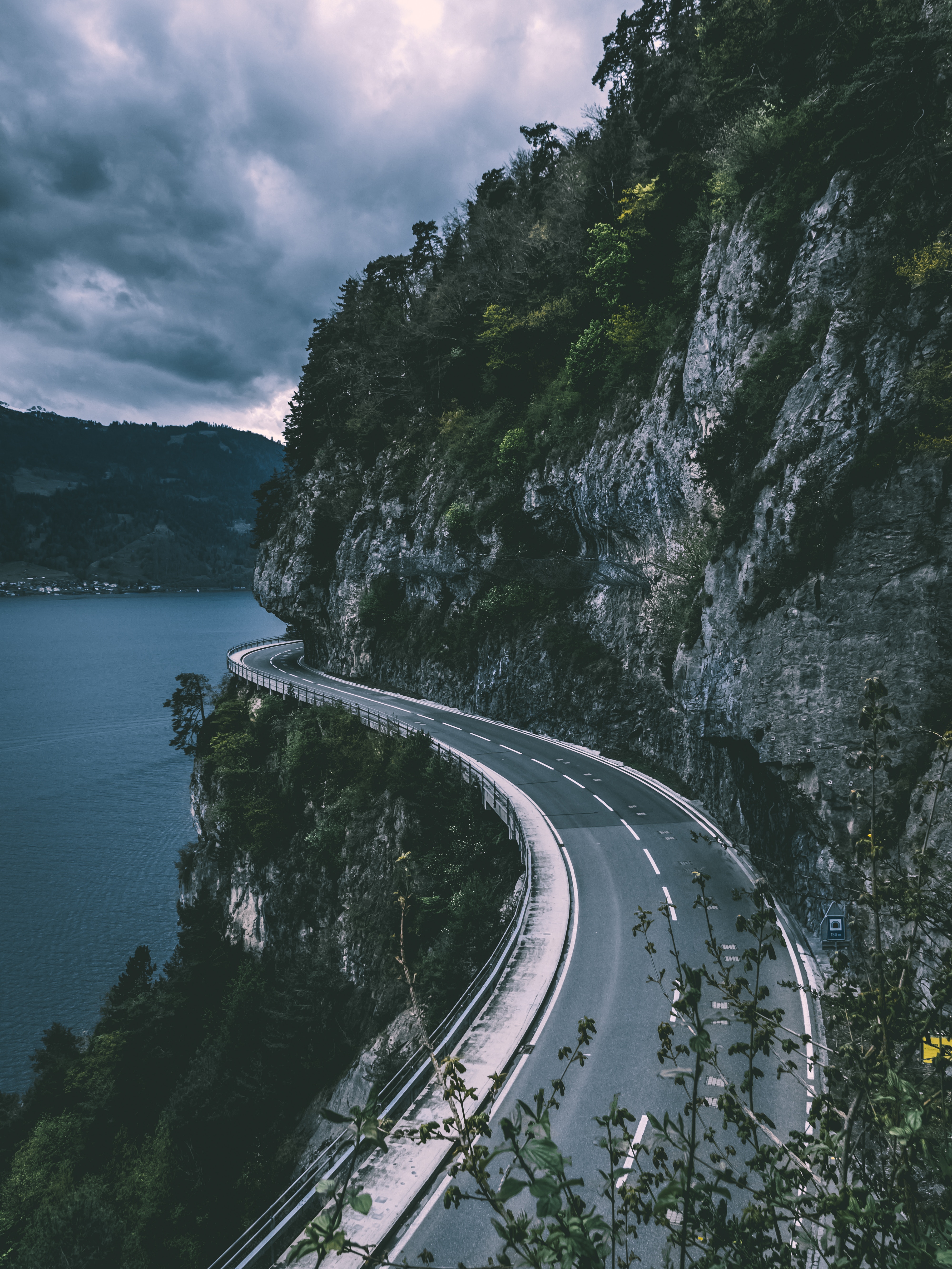 86925 Bildschirmschoner und Hintergrundbilder Schweiz auf Ihrem Telefon. Laden Sie natur, mountains, sea, straße, schweiz, sigrisville Bilder kostenlos herunter
