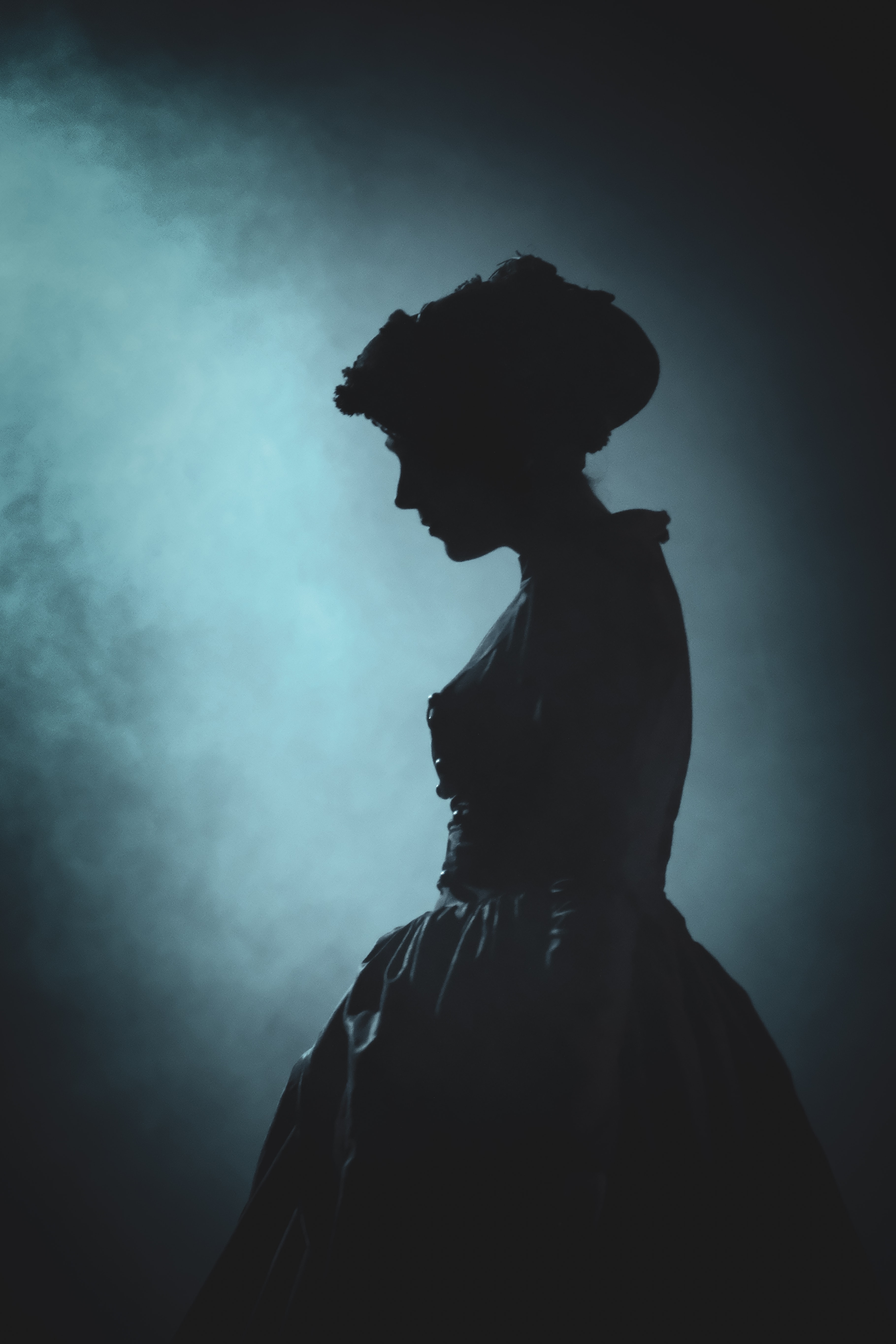 iPhone background dark, silhouette, girl