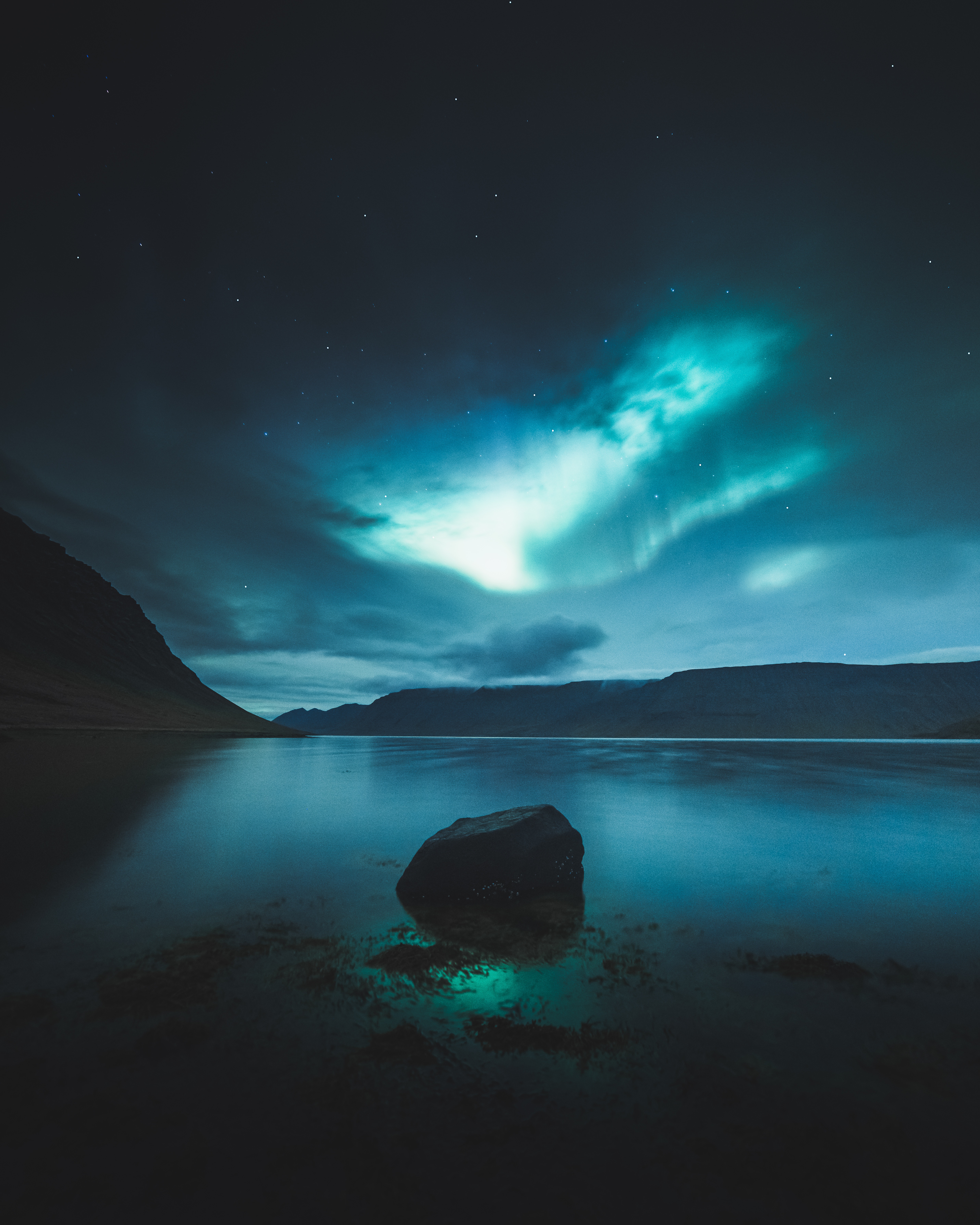 Latest Mobile Wallpaper aurora borealis, mountains, night, nature