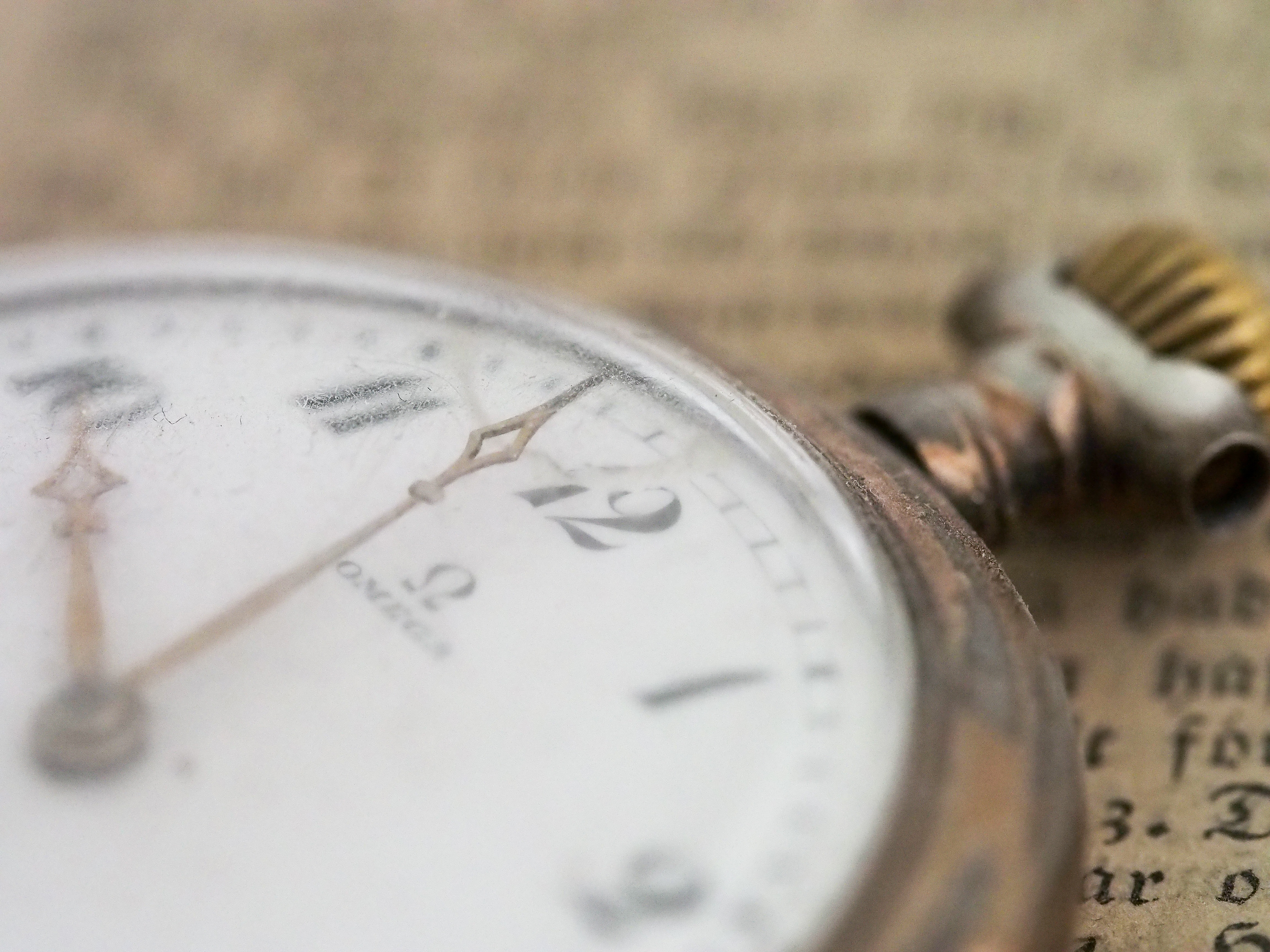 iPhone background miscellanea, pocket watch, dial, miscellaneous