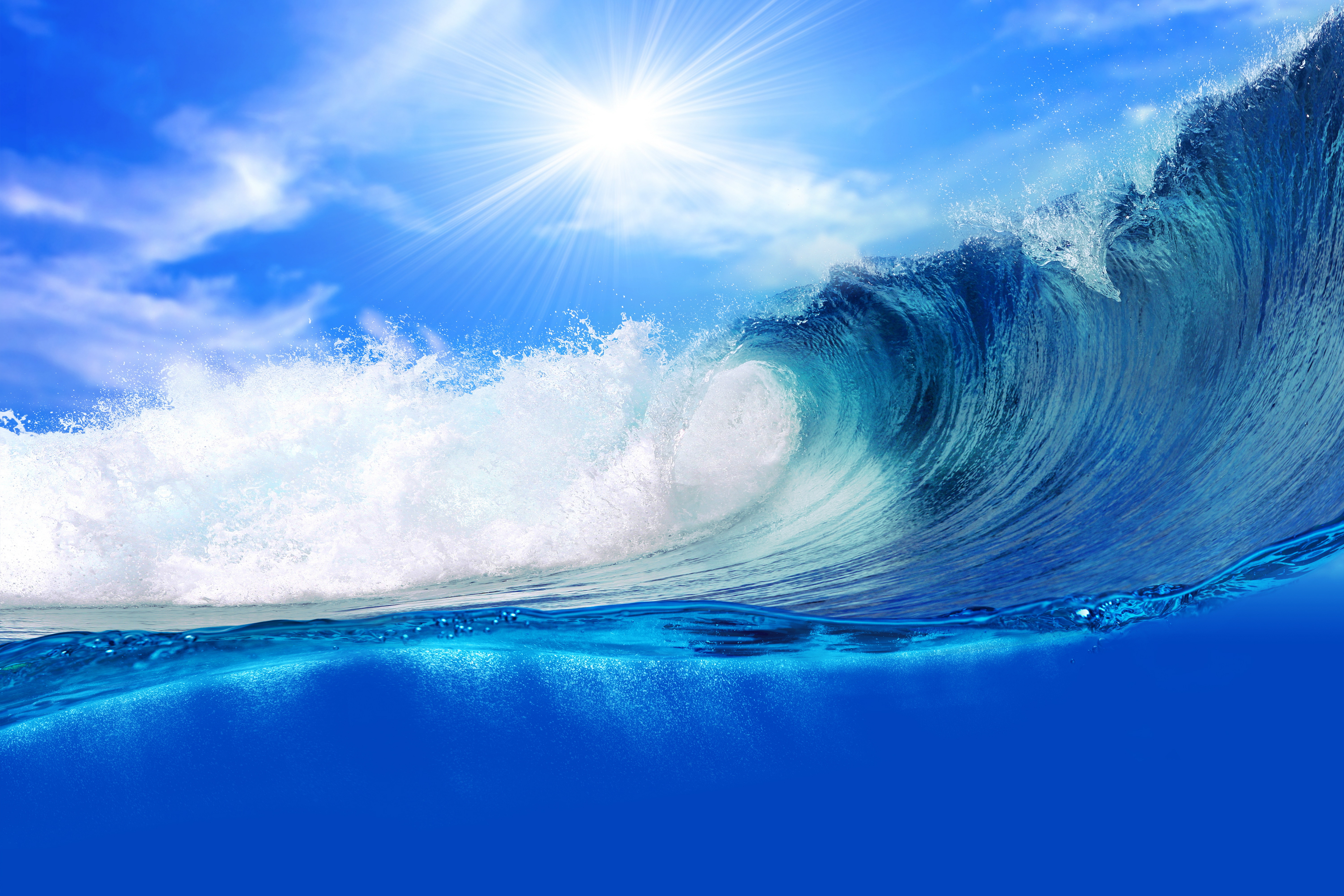 Красивые волны. Море, волны. Океан волны. Красивое голубое море.