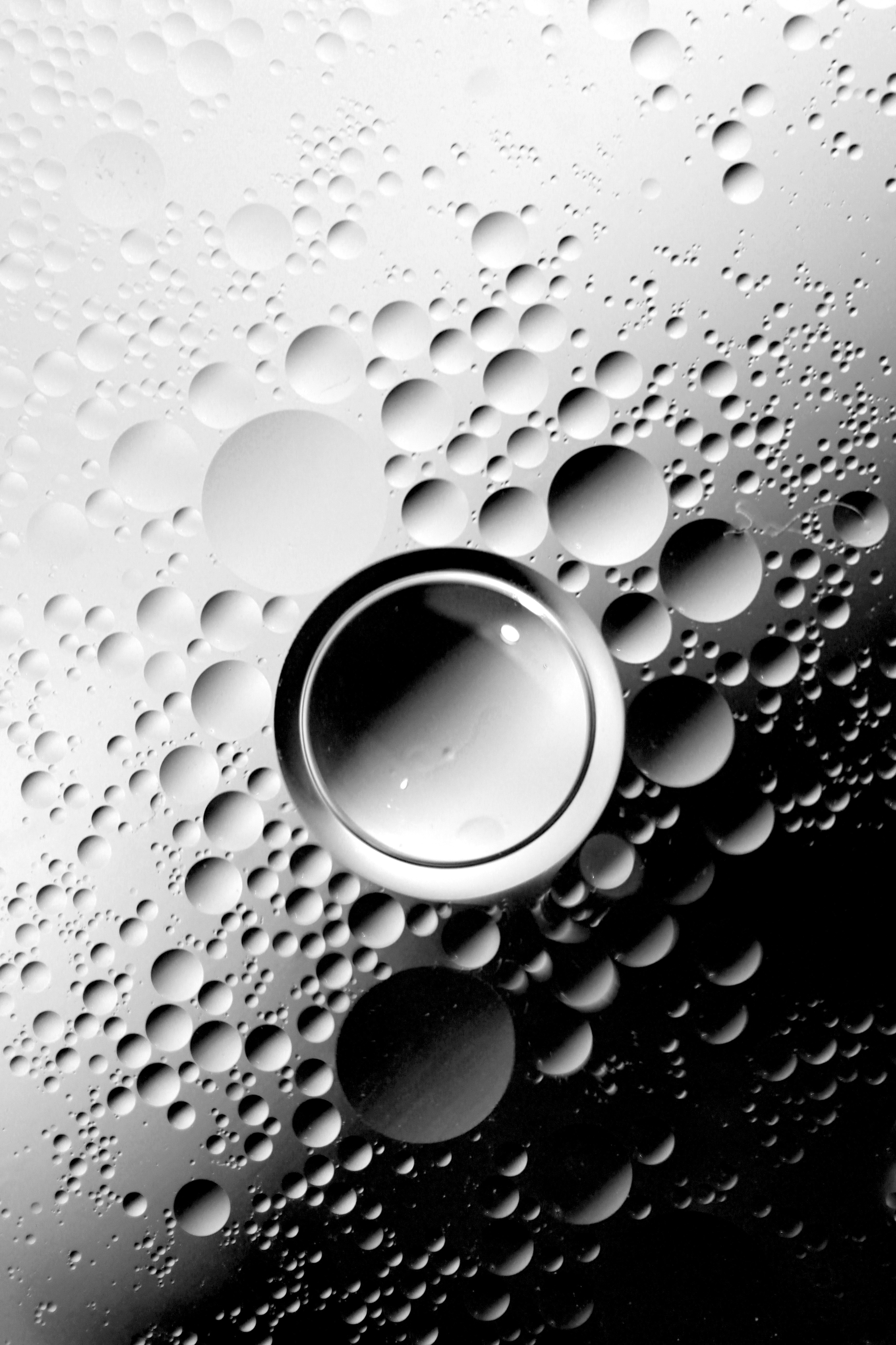 Mobile HD Wallpaper Forms bw, grey, white, bubbles