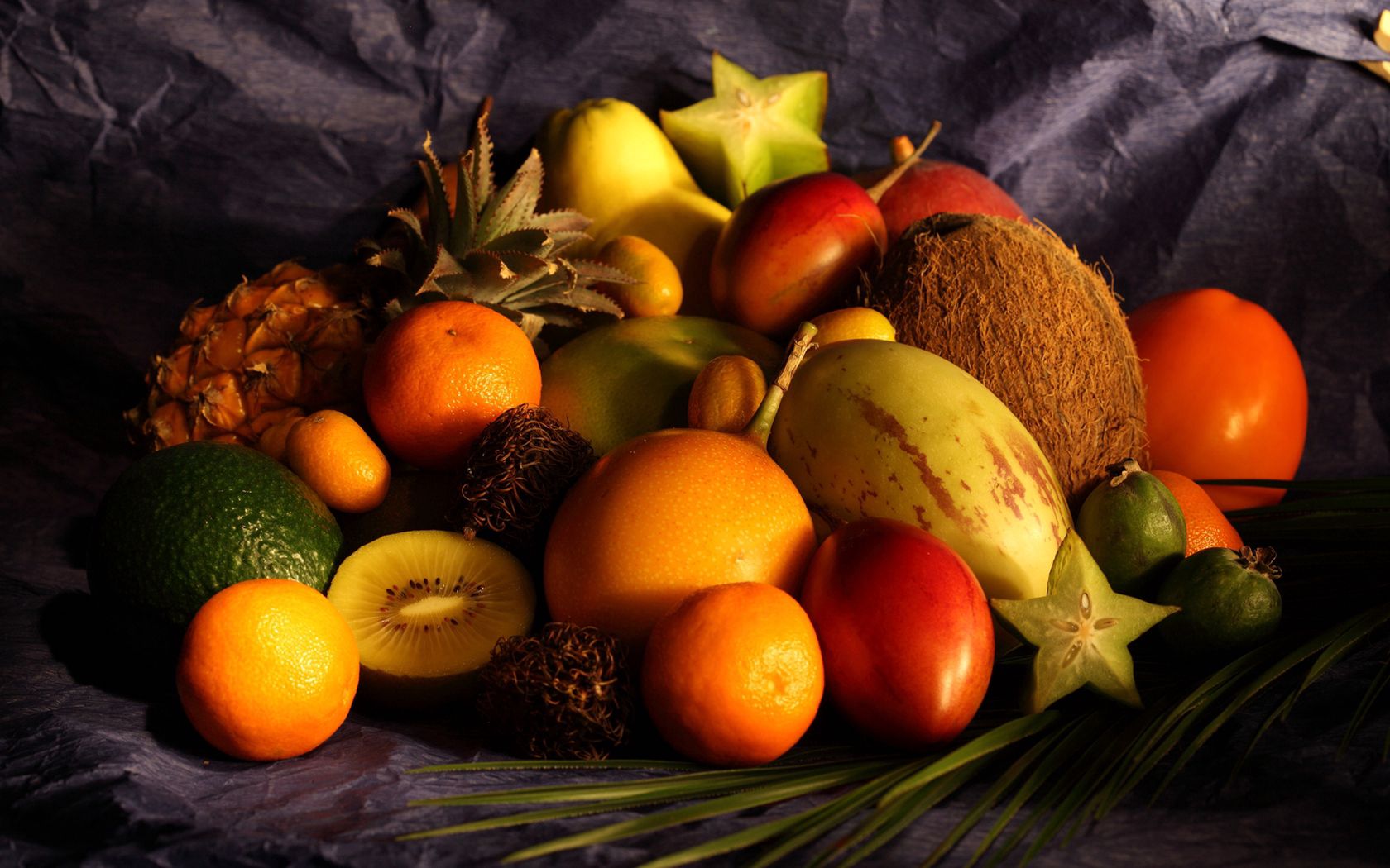 96846 Hintergrundbild herunterladen obst, lebensmittel, lime, ananas, granatapfel, die kleidung, tuch, tisch, tabelle, granat, kokosnuss, eine ananas, grapefruit, birne, mango, mandarin, tangerine - Bildschirmschoner und Bilder kostenlos