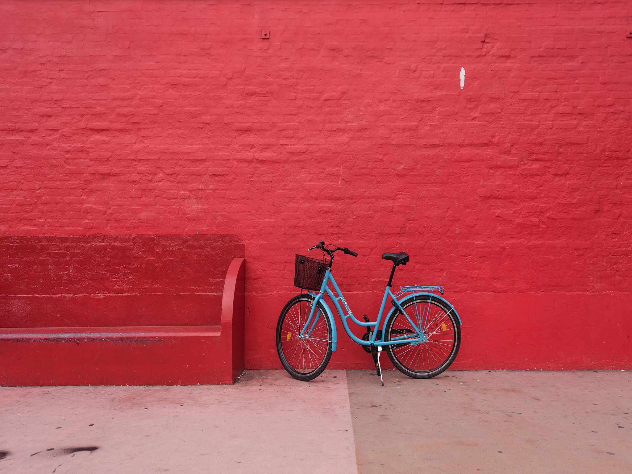 wall, bicycle, miscellanea, red, miscellaneous download HD wallpaper