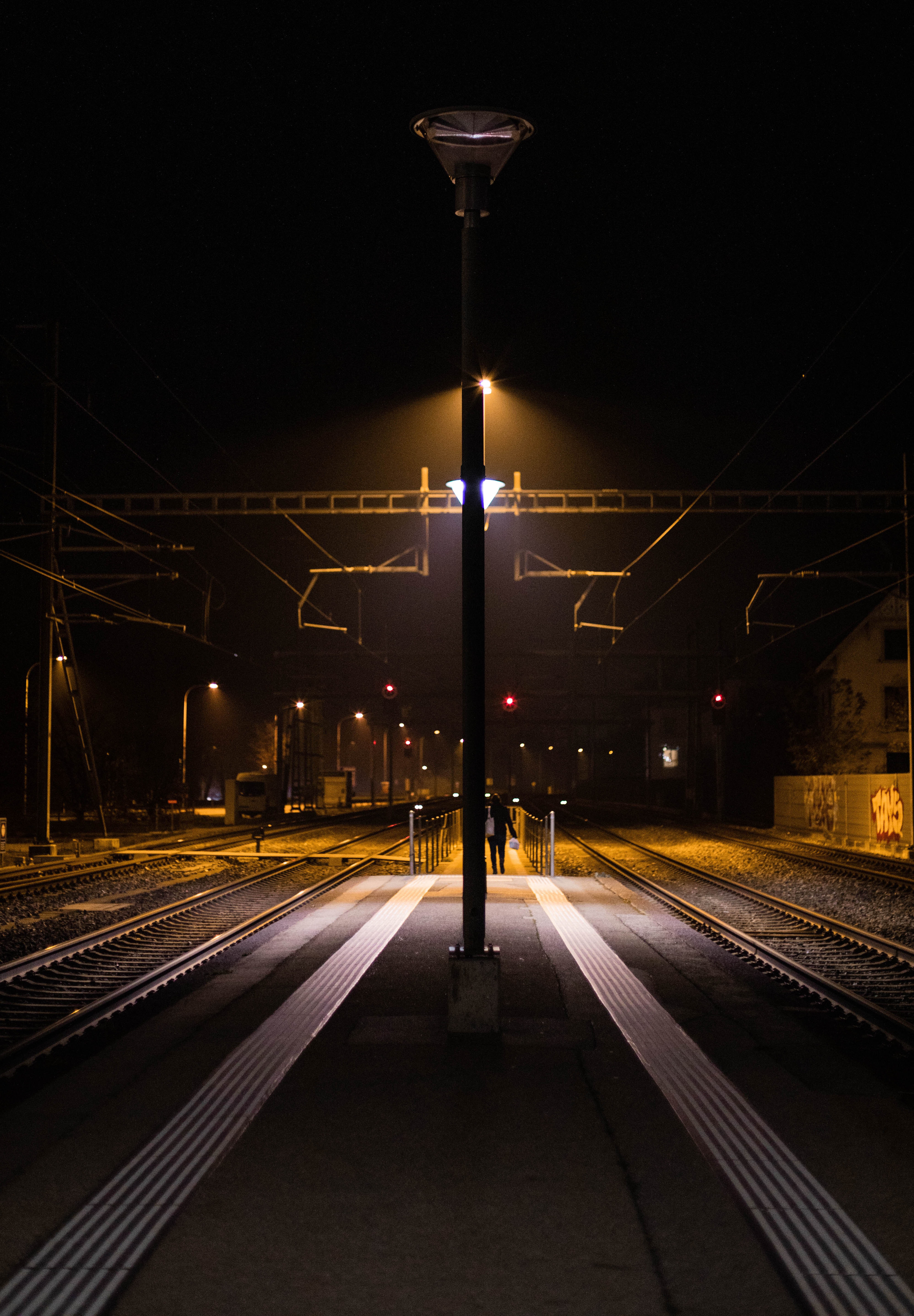 night, dark, shine, light, lamp, lantern, pillar, post, railway, station