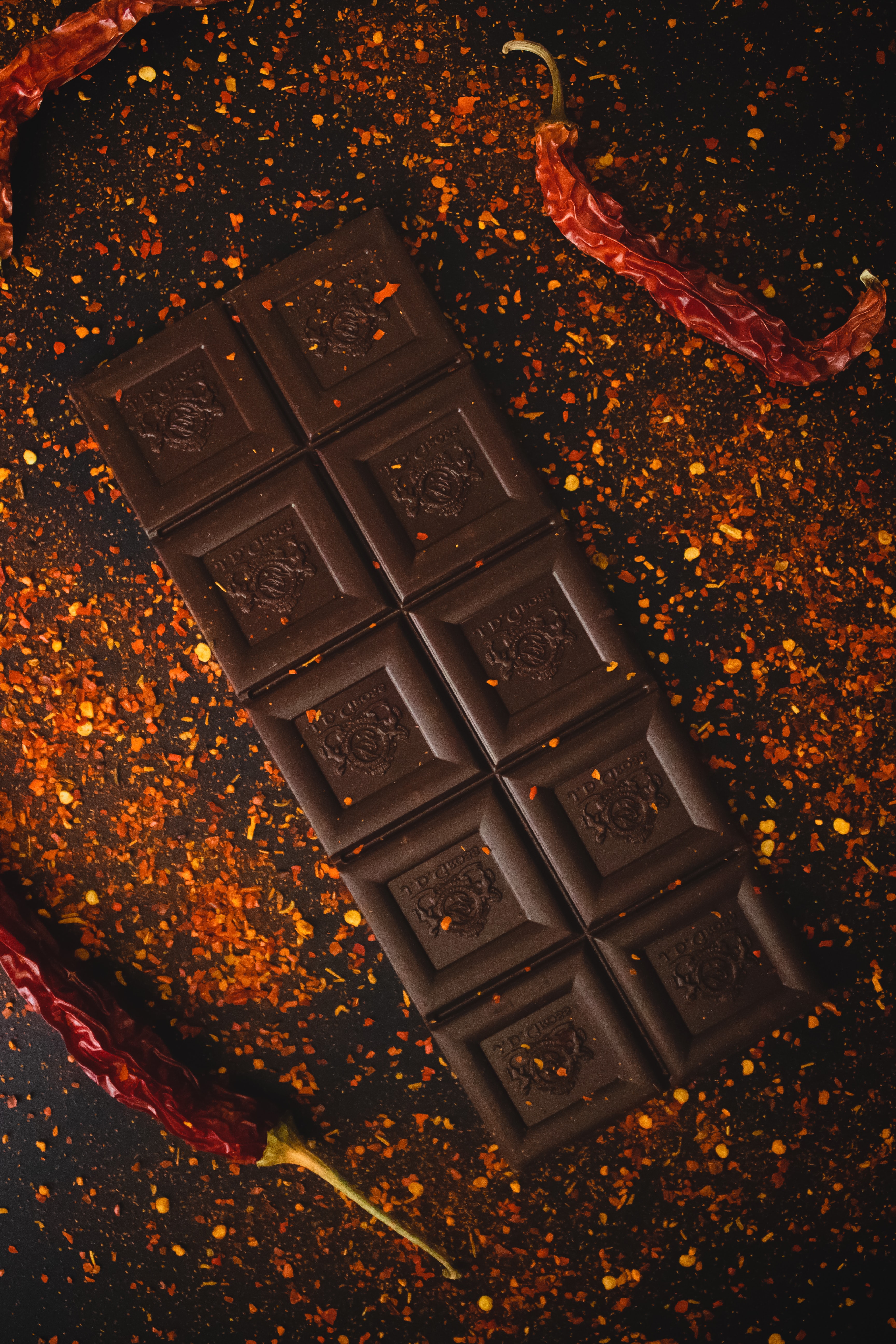 Die besten Schokoladenriegel-Hintergründe für den Telefonbildschirm