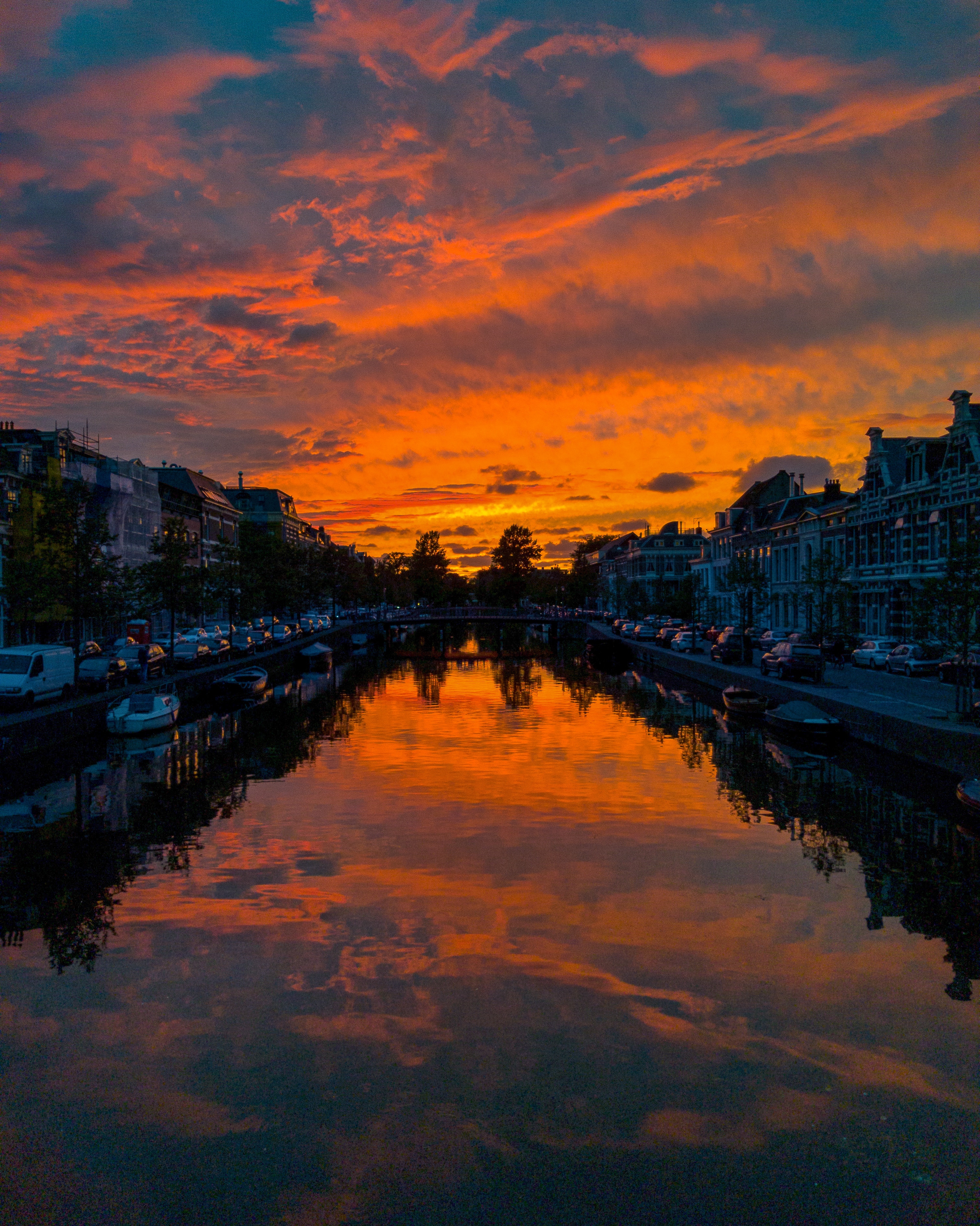 Laden Sie das Städte, Flüsse, Sunset, Stadt, Niederlande, Kanal-Bild kostenlos auf Ihren PC-Desktop herunter