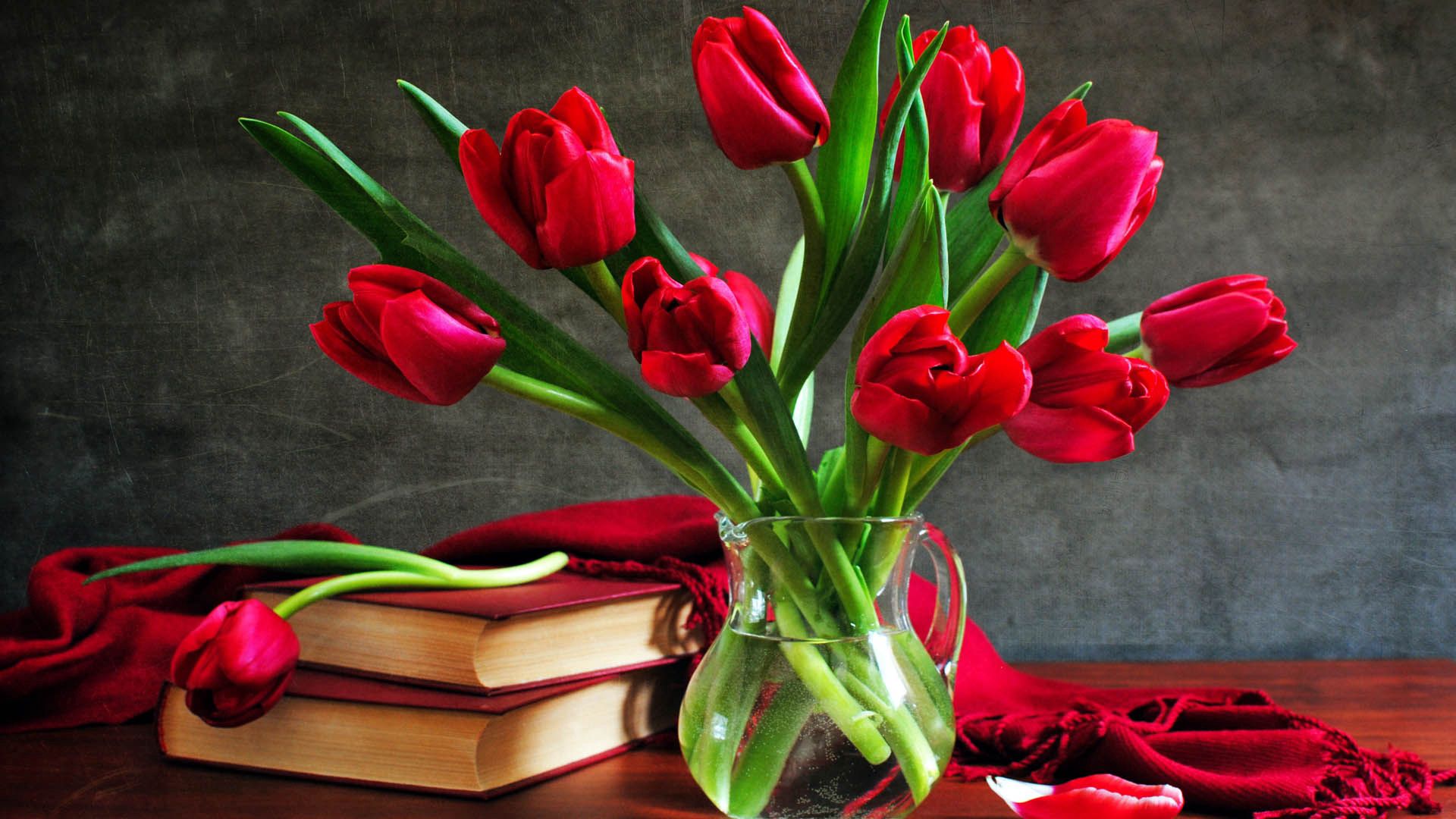 80413 télécharger le fond d'écran tulipes, fleurs, bouquet, verre, vase - économiseurs d'écran et images gratuitement