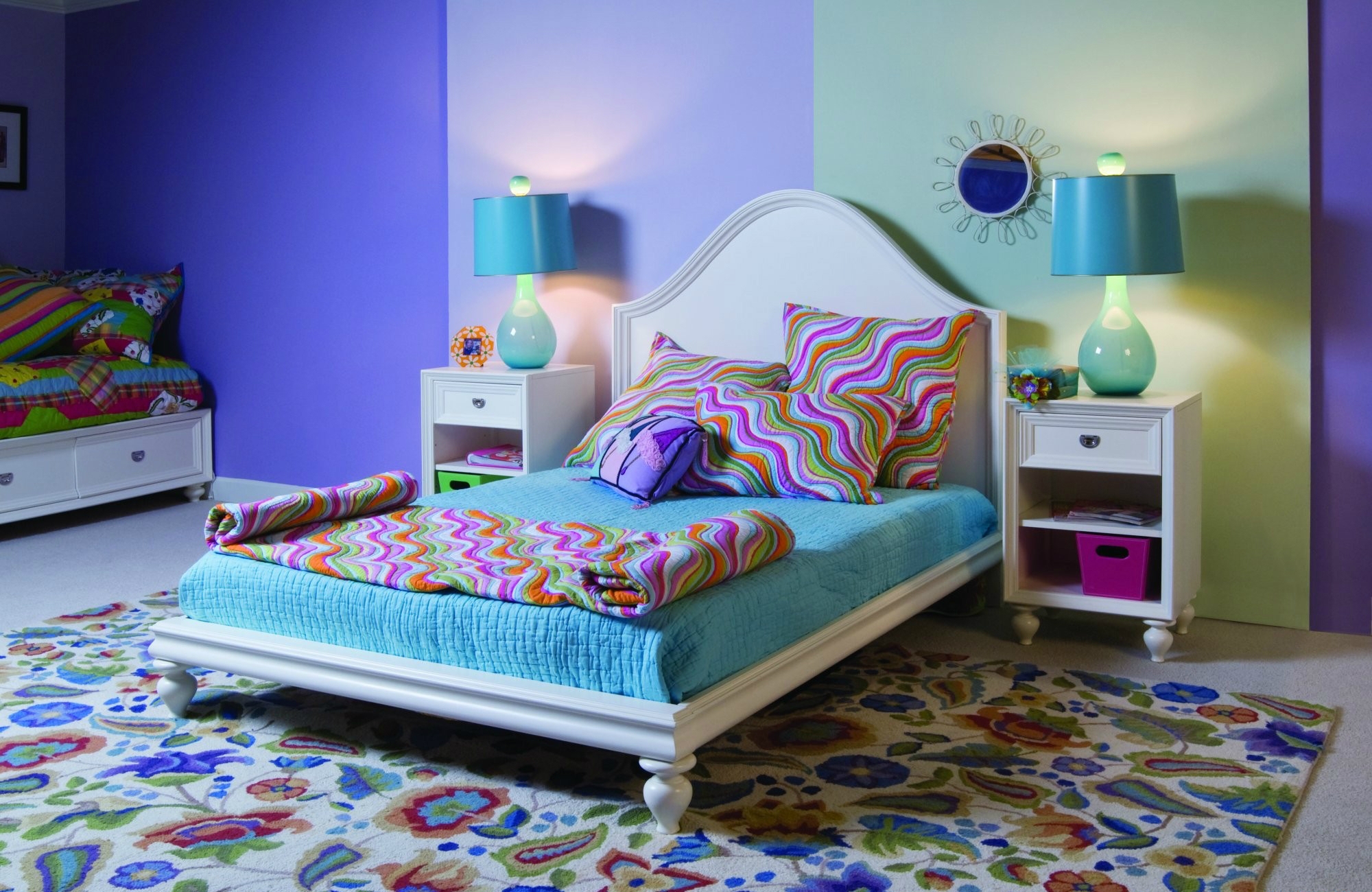 Mobile HD Wallpaper Coloured carpet, cabinets, pedestals, mirror