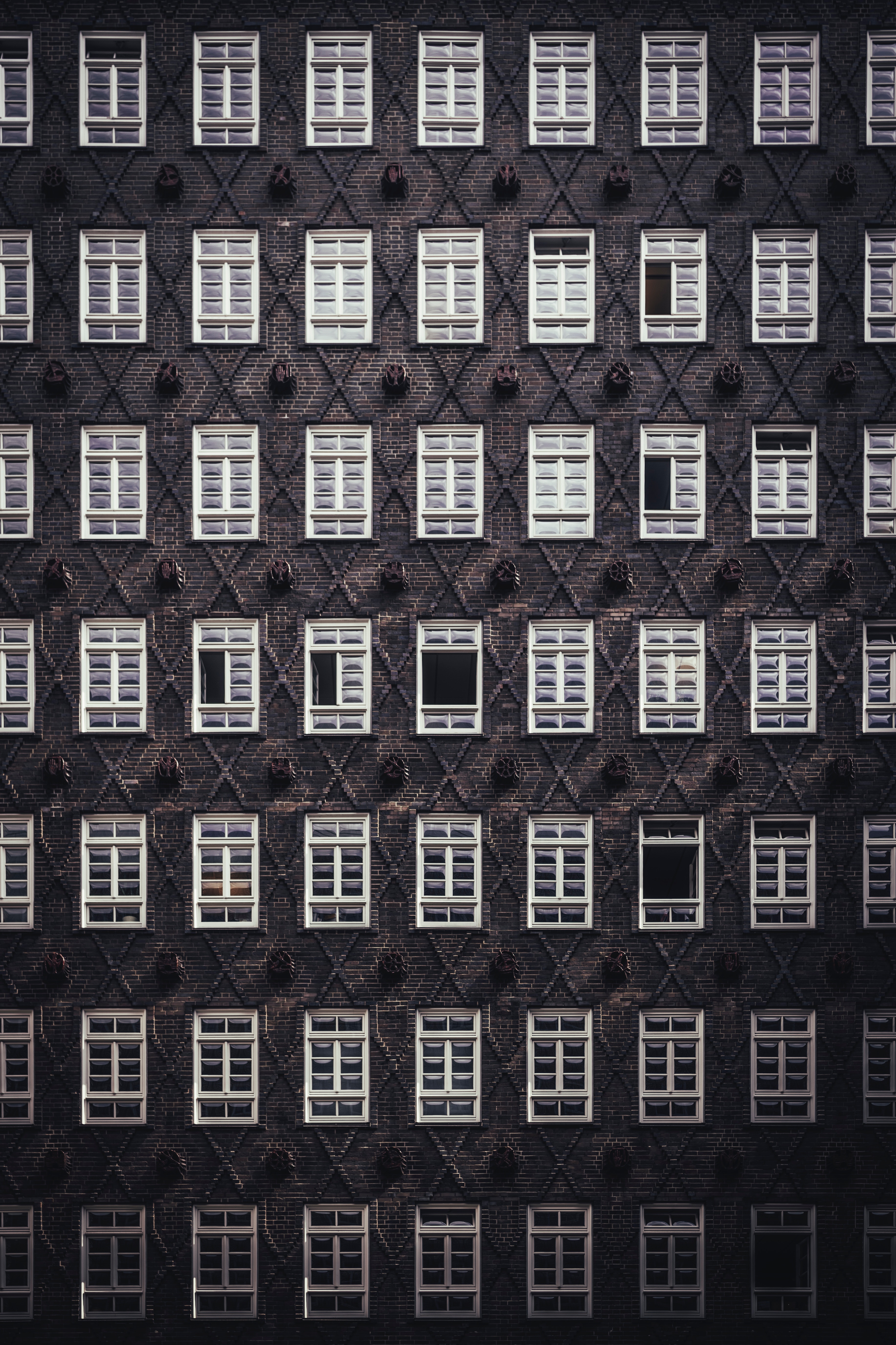 Mobile Wallpaper Windows building, miscellanea, facade, architecture
