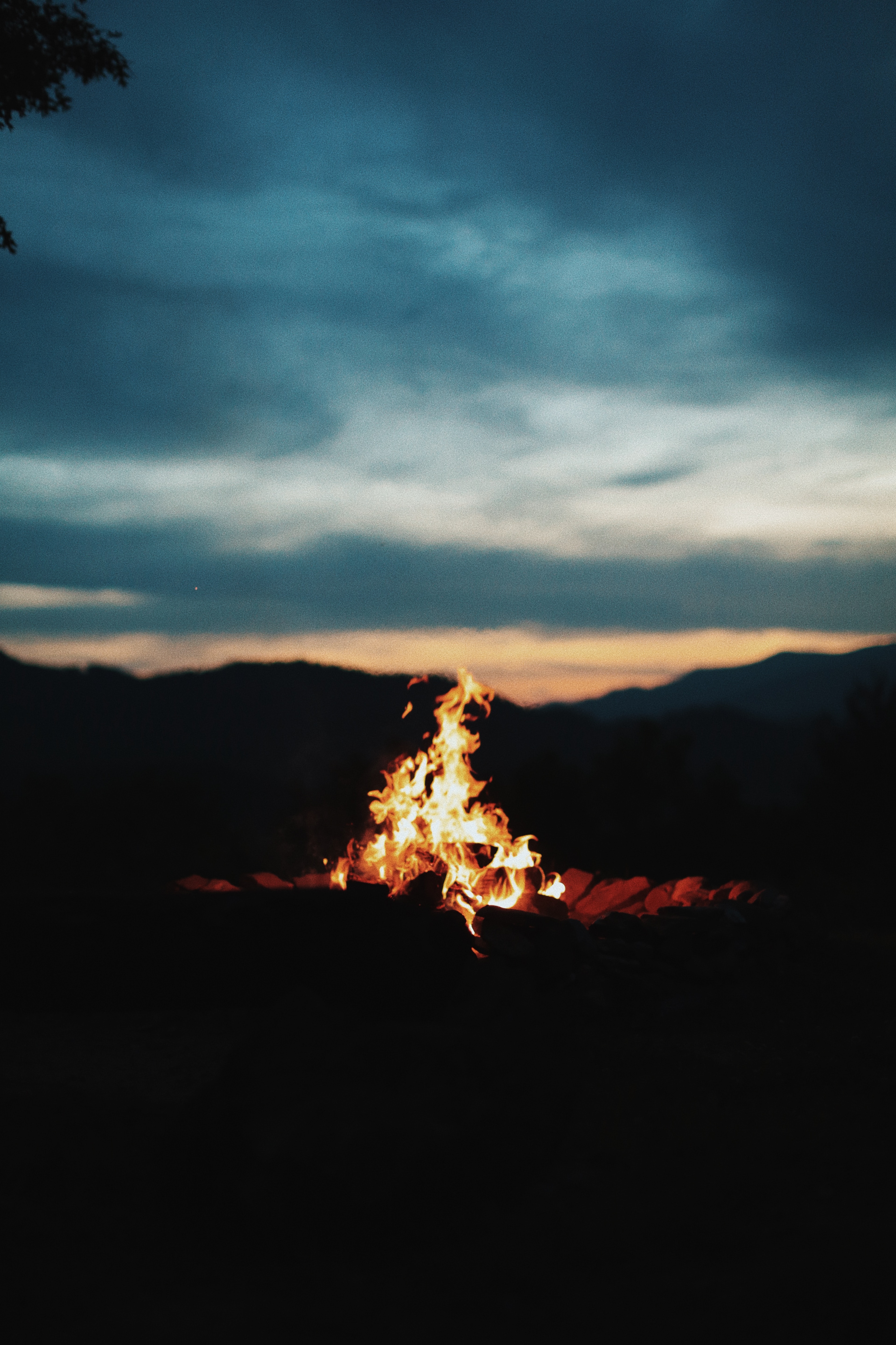 bonfire, dark, fire, twilight, flame, dusk HD wallpaper