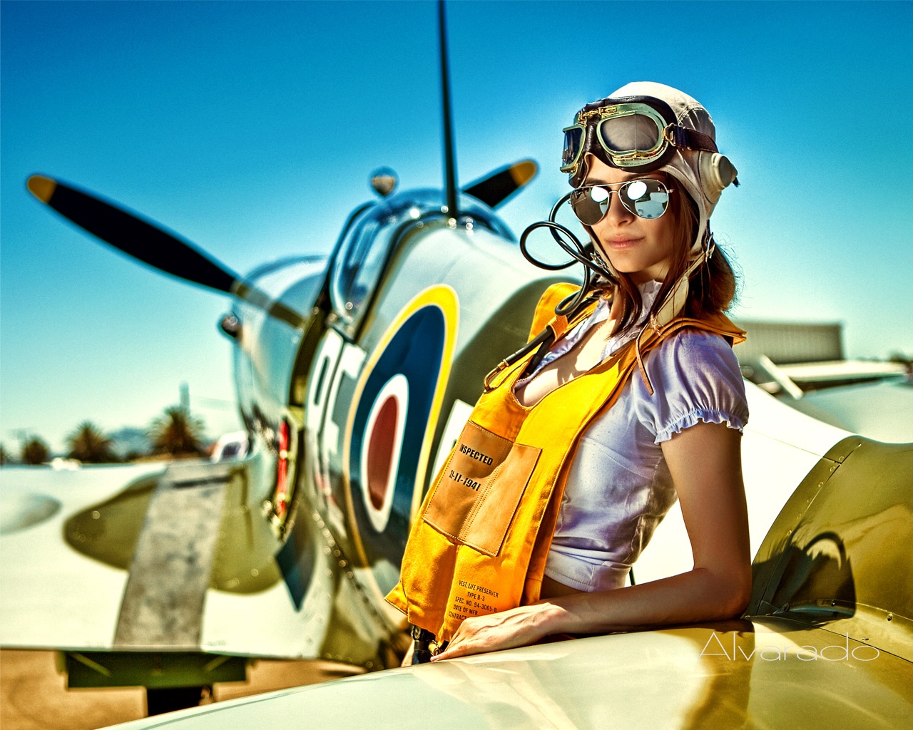 Desktop Backgrounds People airplane, vintage, model, women