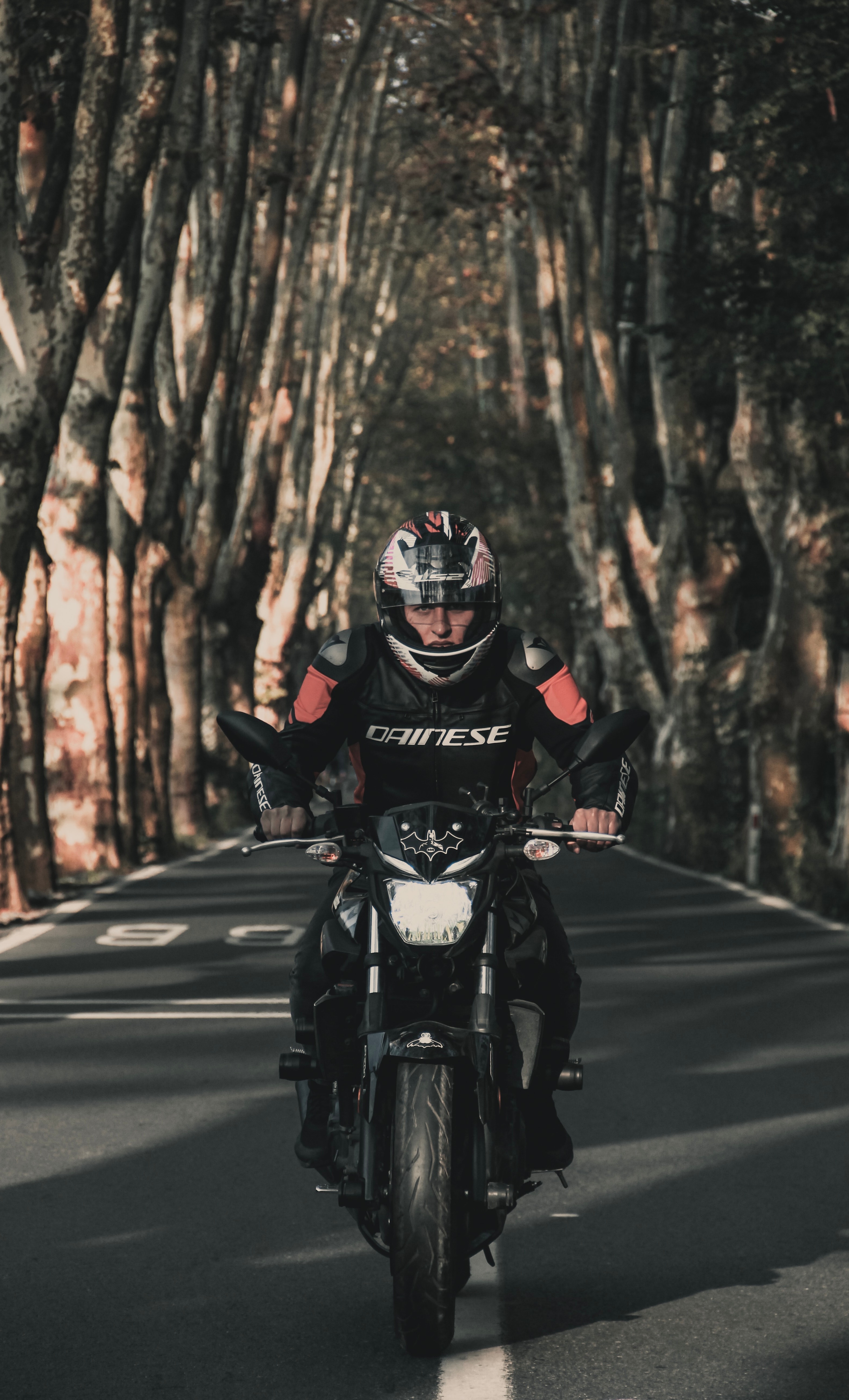 83135 Hintergrundbild herunterladen motorräder, straße, motorradfahrer, motorrad, fahrrad, biker - Bildschirmschoner und Bilder kostenlos