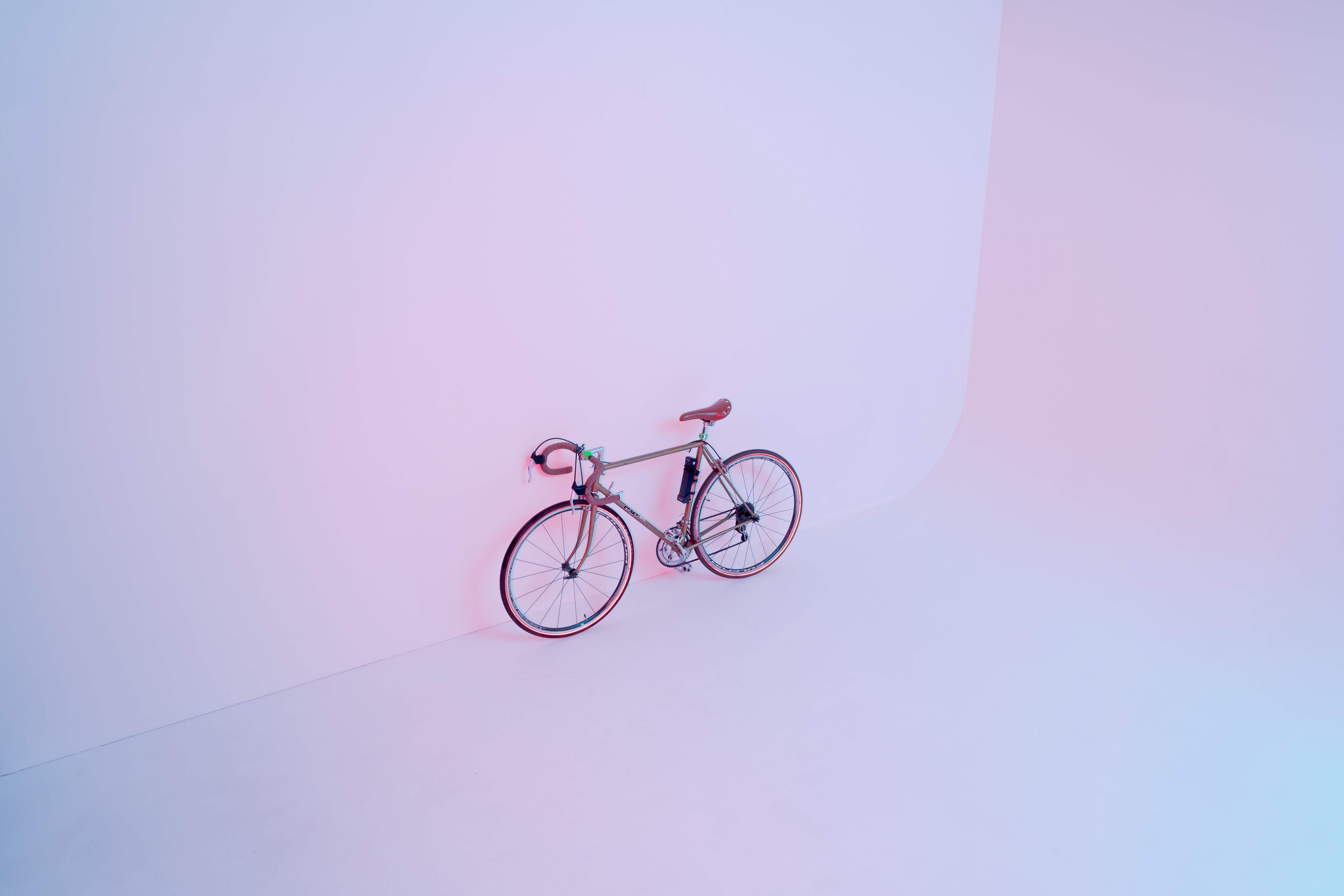 104948 Bildschirmschoner und Hintergrundbilder Fahrrad auf Ihrem Telefon. Laden Sie minimalismus, rosa, hell gefärbt, licht Bilder kostenlos herunter