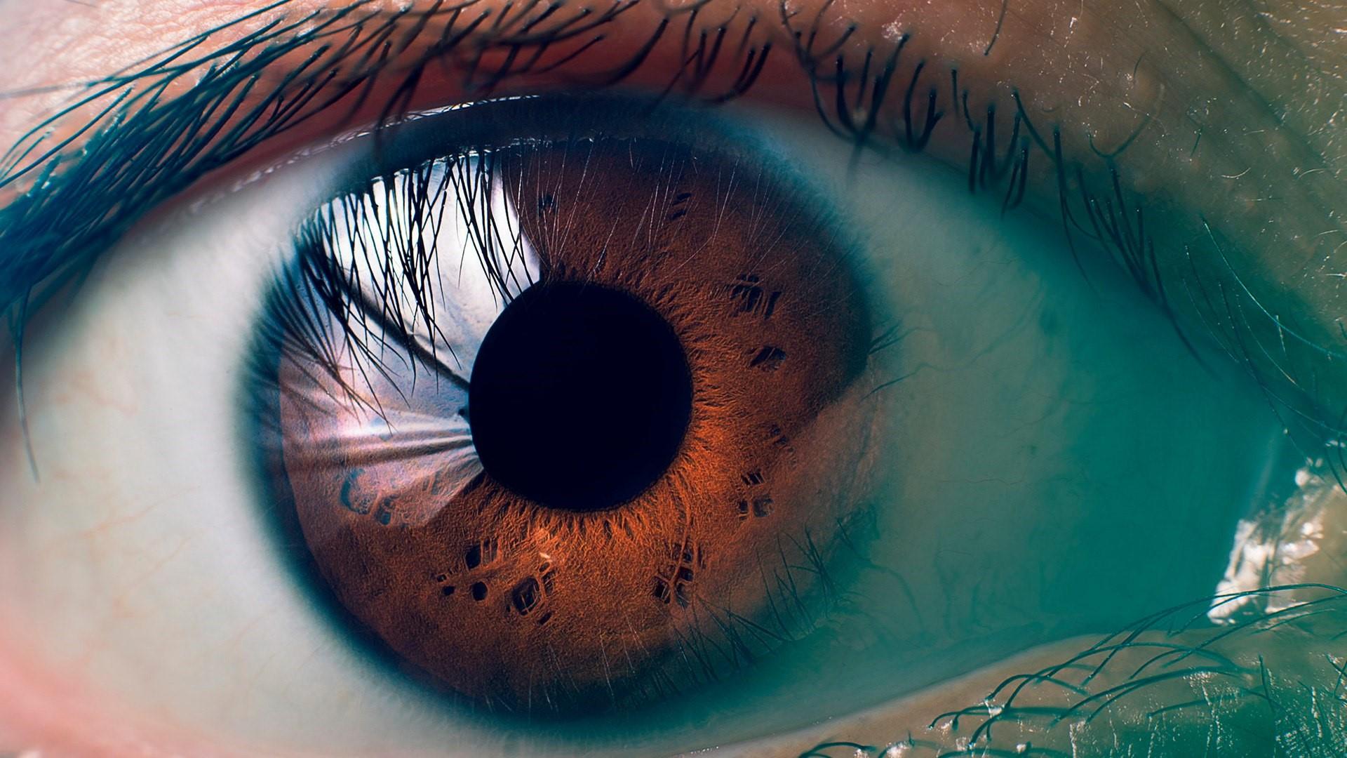 Макросъемка глаза человека