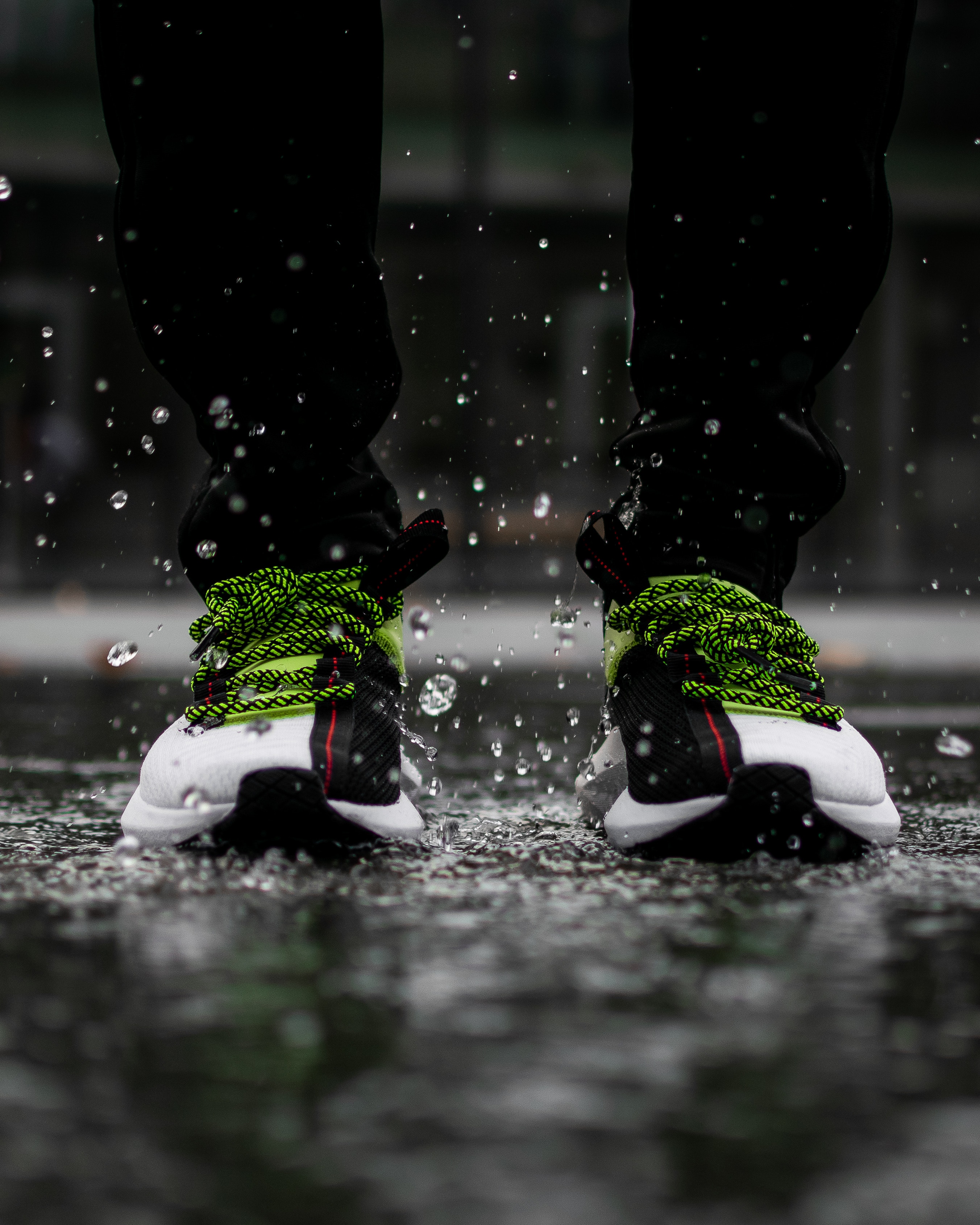 spray, footwear, miscellaneous, rain, sneakers, legs, miscellanea HD wallpaper