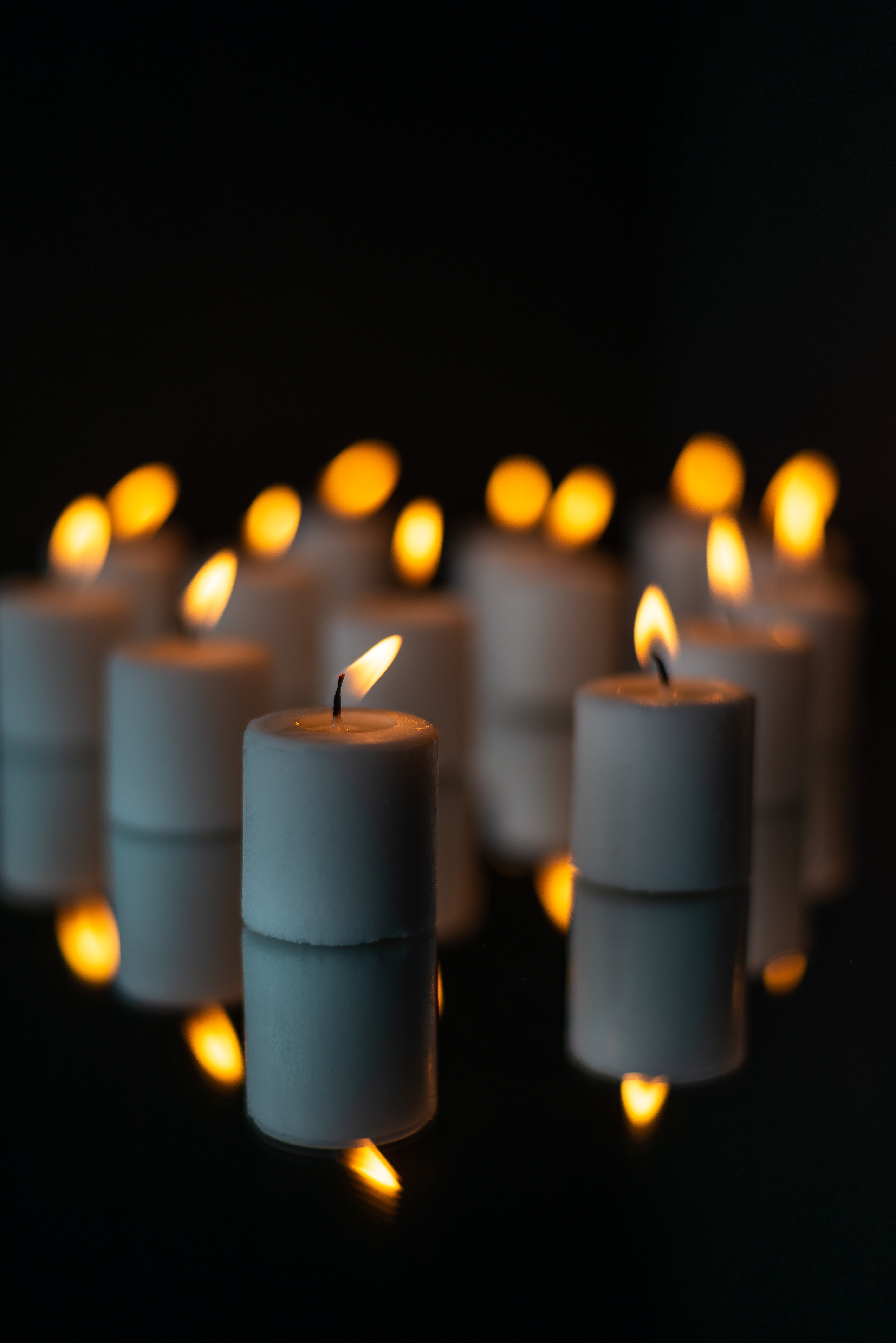 Popular Candles Phone background