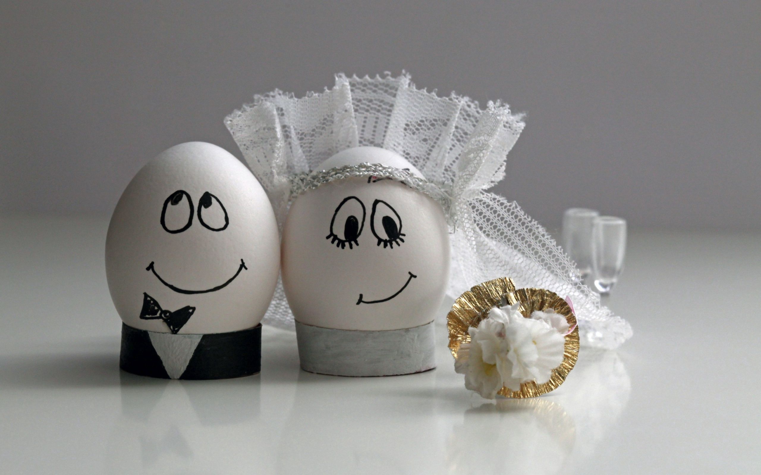 Handy-Wallpaper Hochzeit, Feiertage, Eggs, Ostern, Dekoration, Paar kostenlos herunterladen.