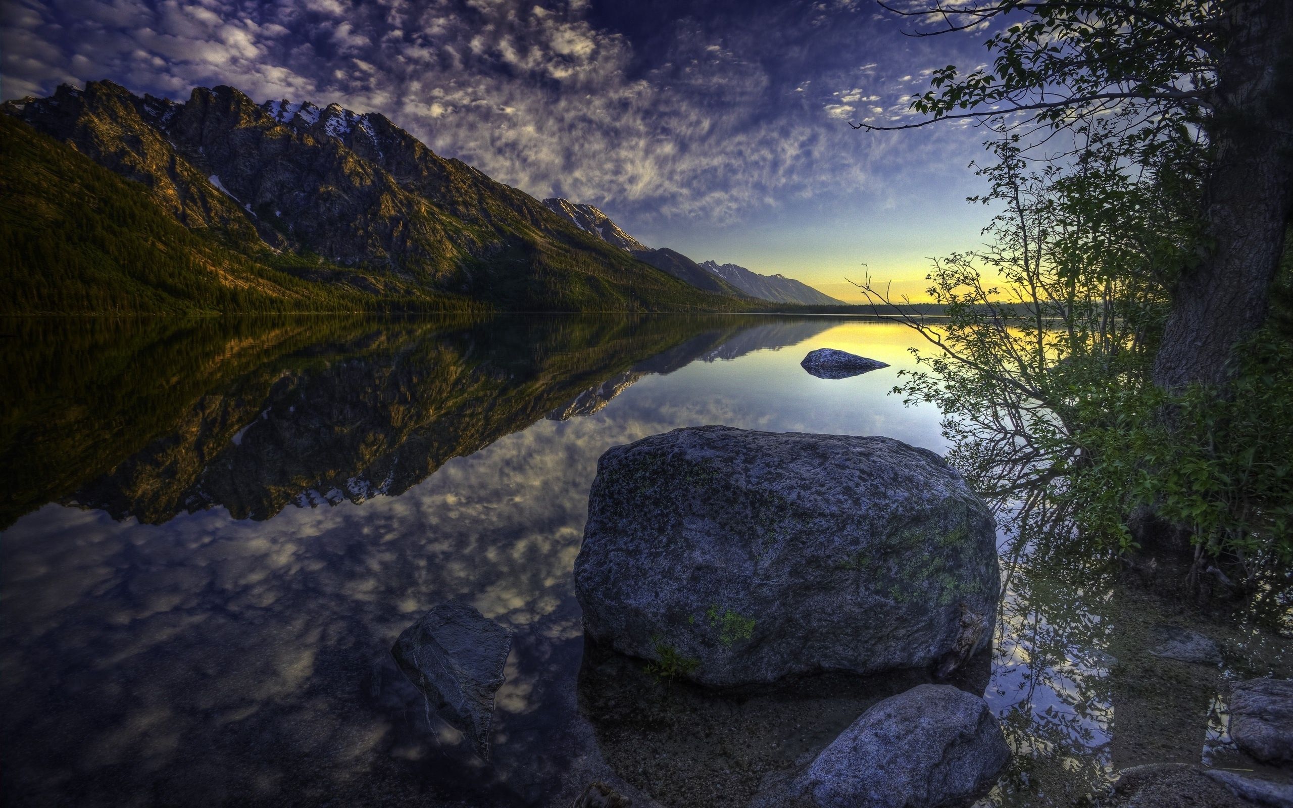 Laden Sie das Natur, Mountains, See, Reflexion, Stein, Ein Stein-Bild kostenlos auf Ihren PC-Desktop herunter