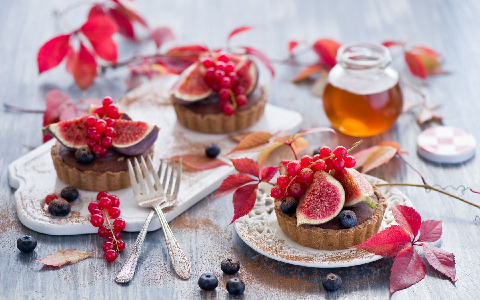 Mobile Wallpaper Cake bilberries, sweet, fig, food