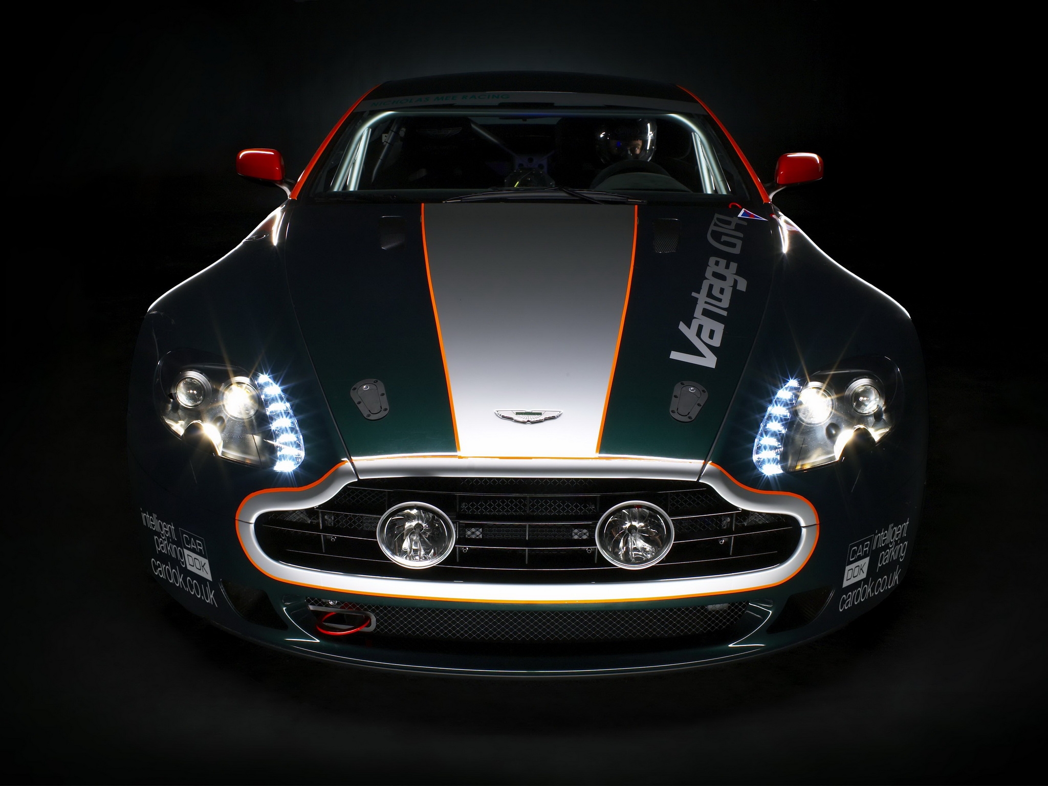 Handy-Wallpaper Sport, Auto, Aston Martin, Cars, Vorderansicht, Frontansicht, 2009, V8, Vorteil, Vantage kostenlos herunterladen.
