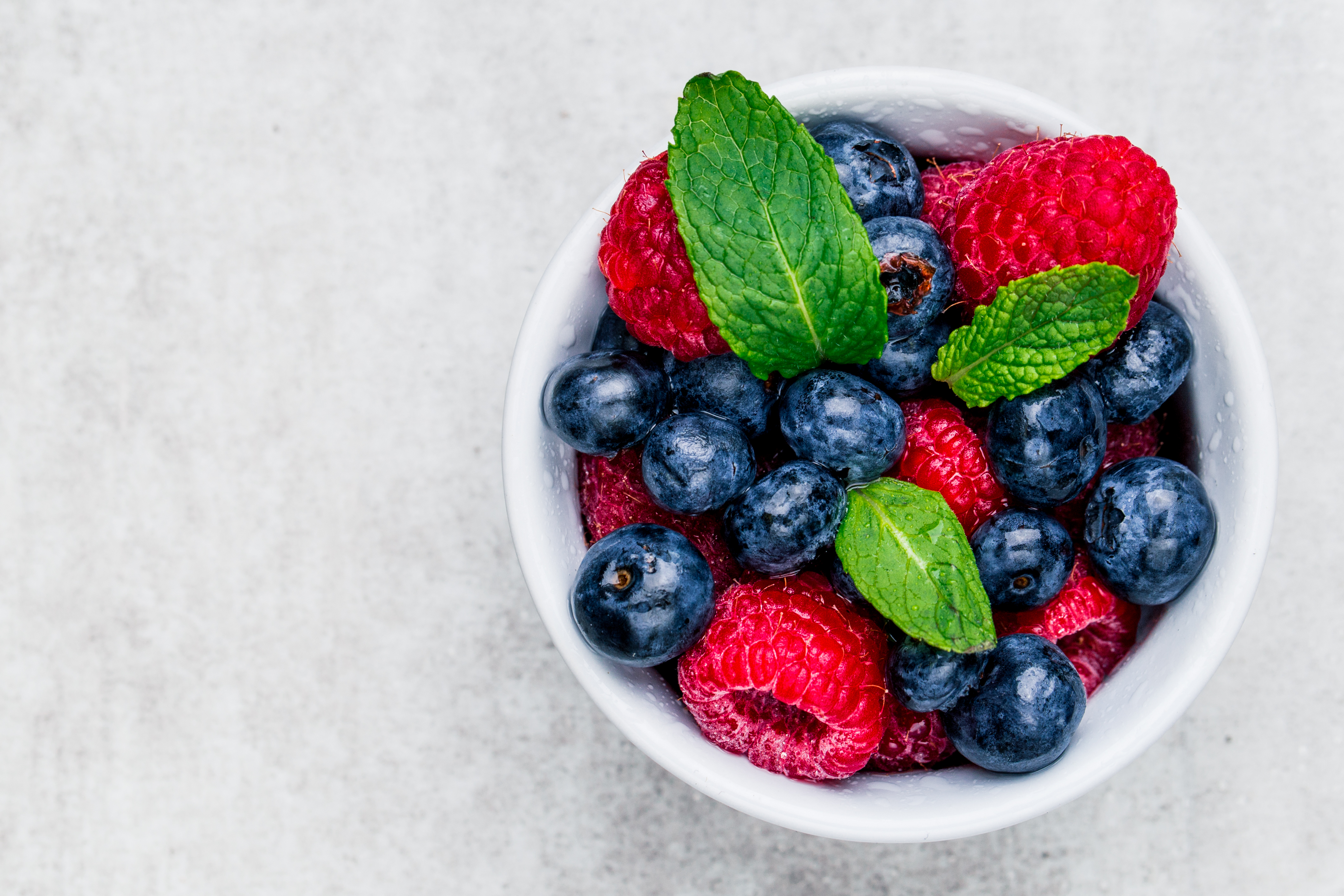 food, berries, bilberries, raspberry, mint HD wallpaper