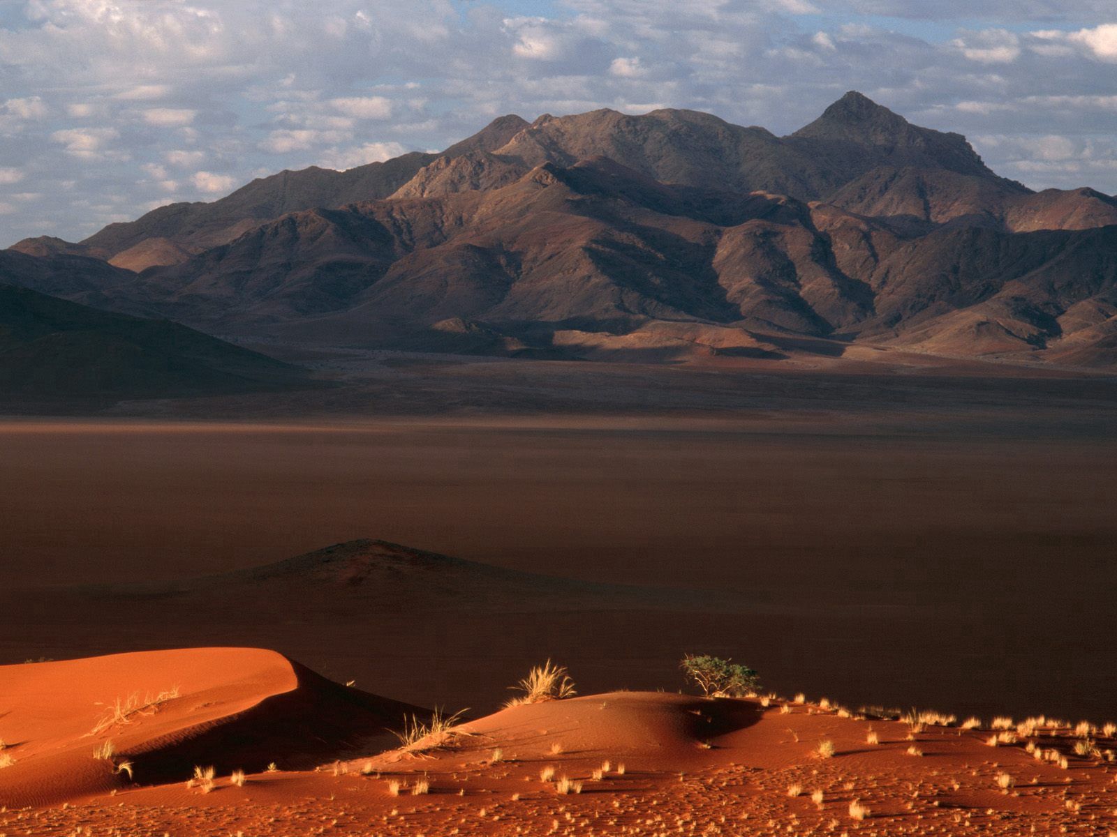32k Wallpaper Desert mountains, namibia, sand, drought
