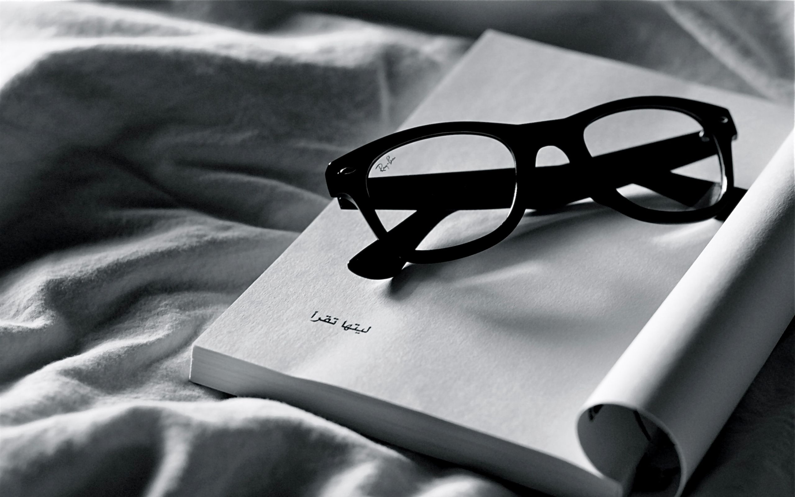 Latest Mobile Wallpaper spectacles, notebook, glasses, bw