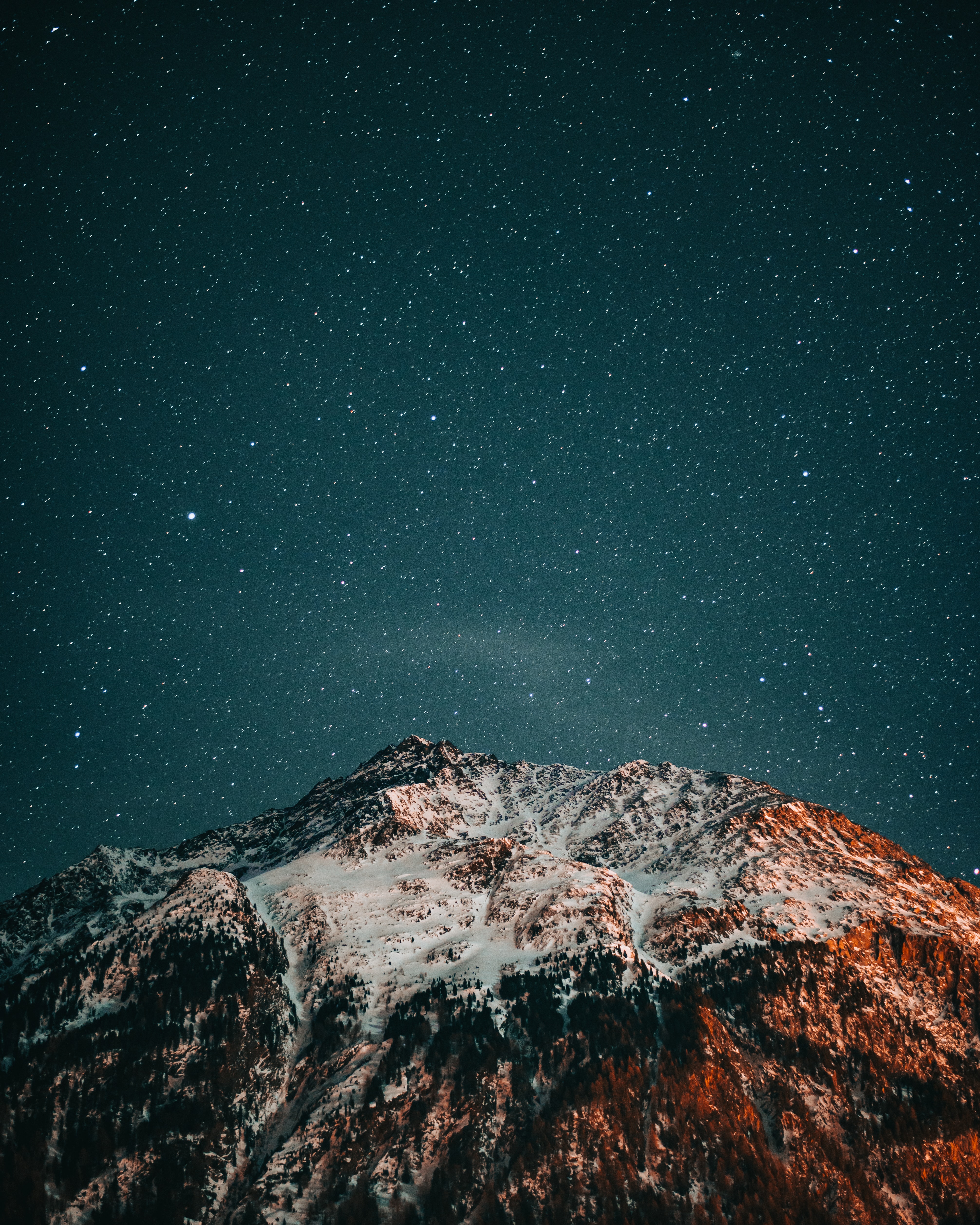 71825 завантажити шпалери гори, природа, ніч, сніг, вершини, вершина, зоряне небо - заставки і картинки безкоштовно