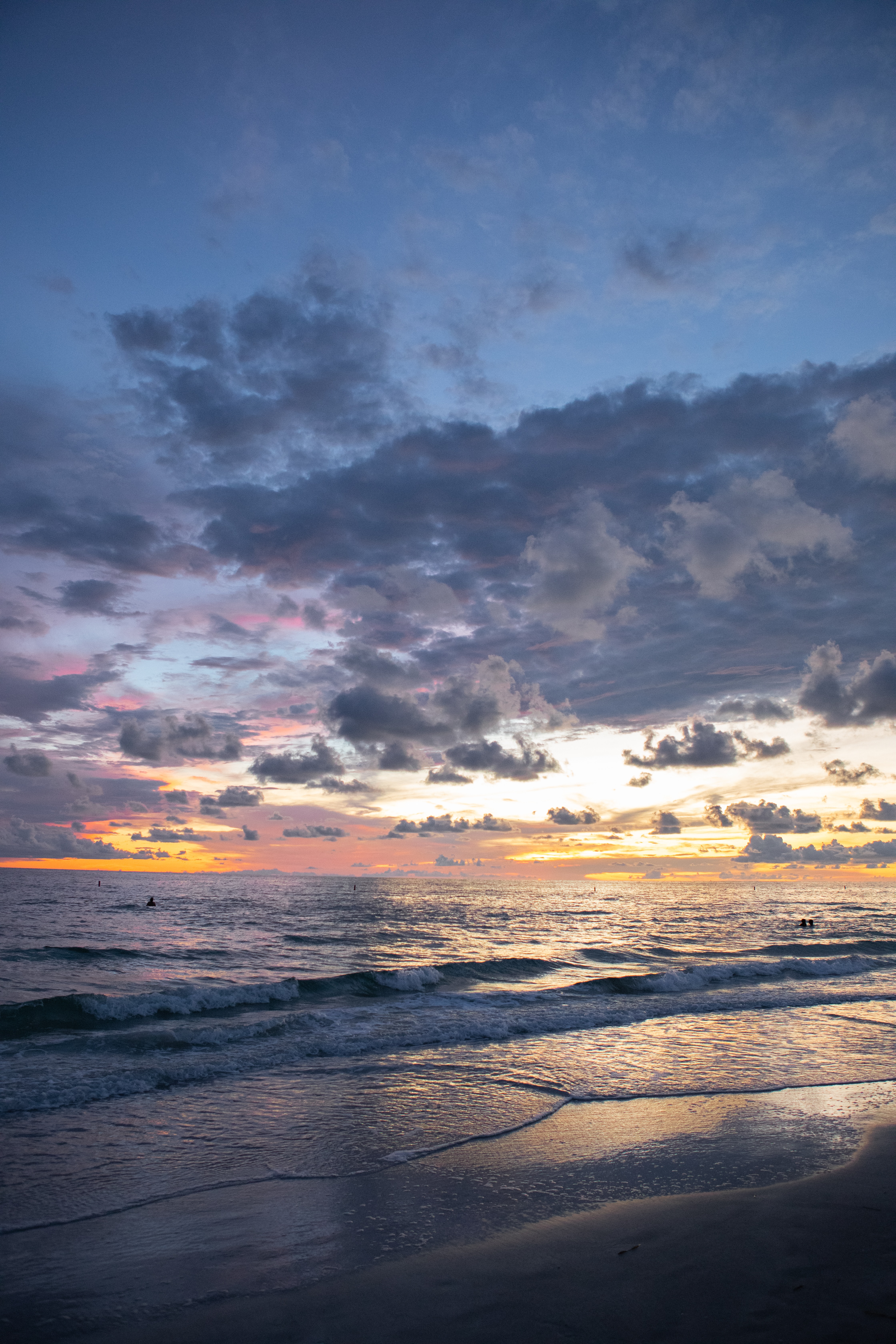 dusk, beach, nature, sea, twilight, clouds, waves 4K Ultra